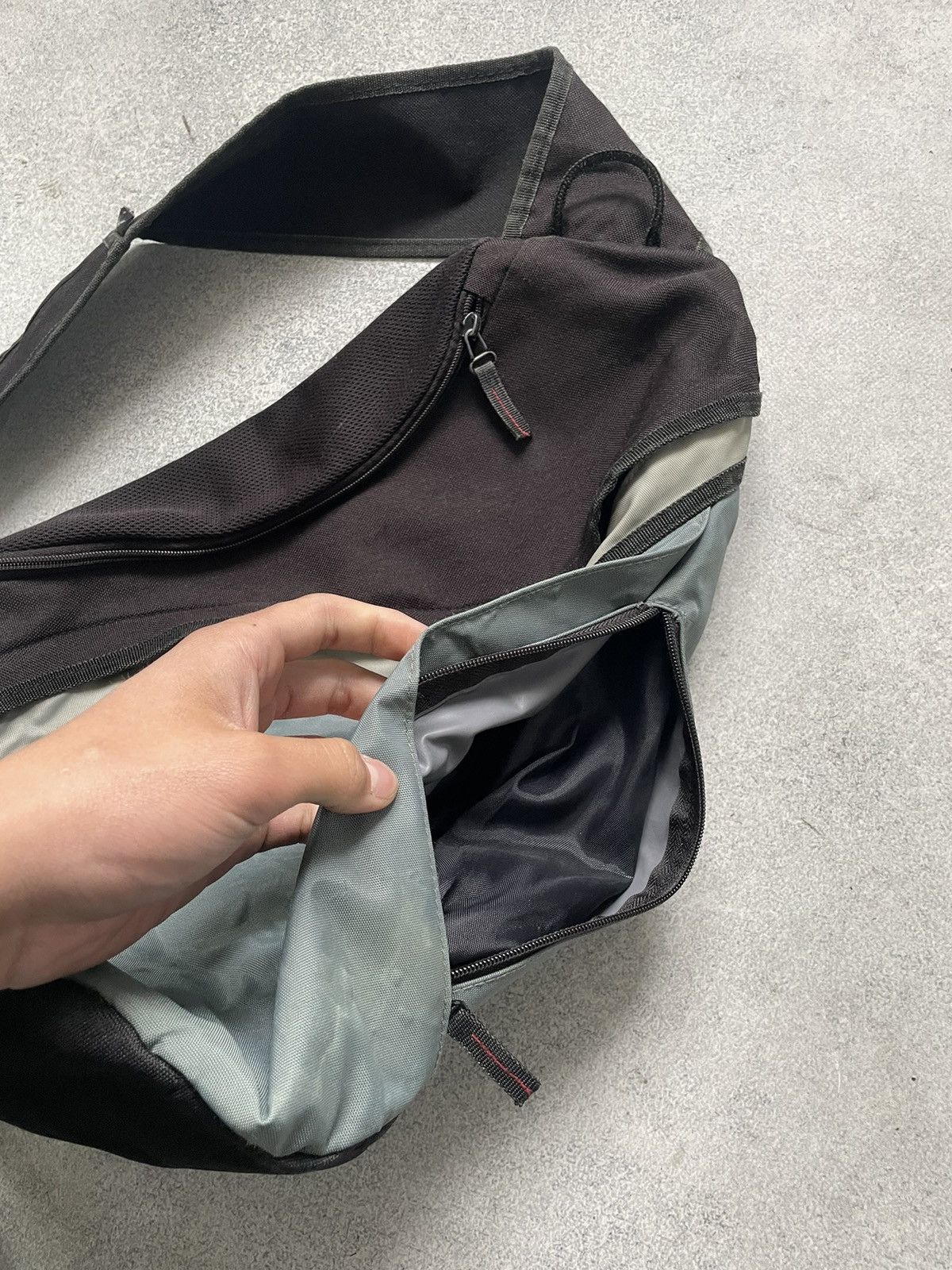 Nike Vintage Sling Bag Y2K 90s Messenger Japanese Swoosh