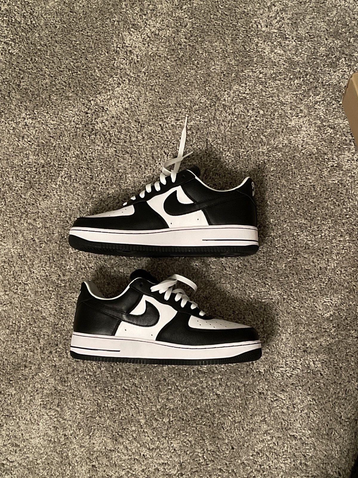 Nike Air Force 1 terror squad blackout Size US 10.5 / EU 43-44 - 2 Thumbnail