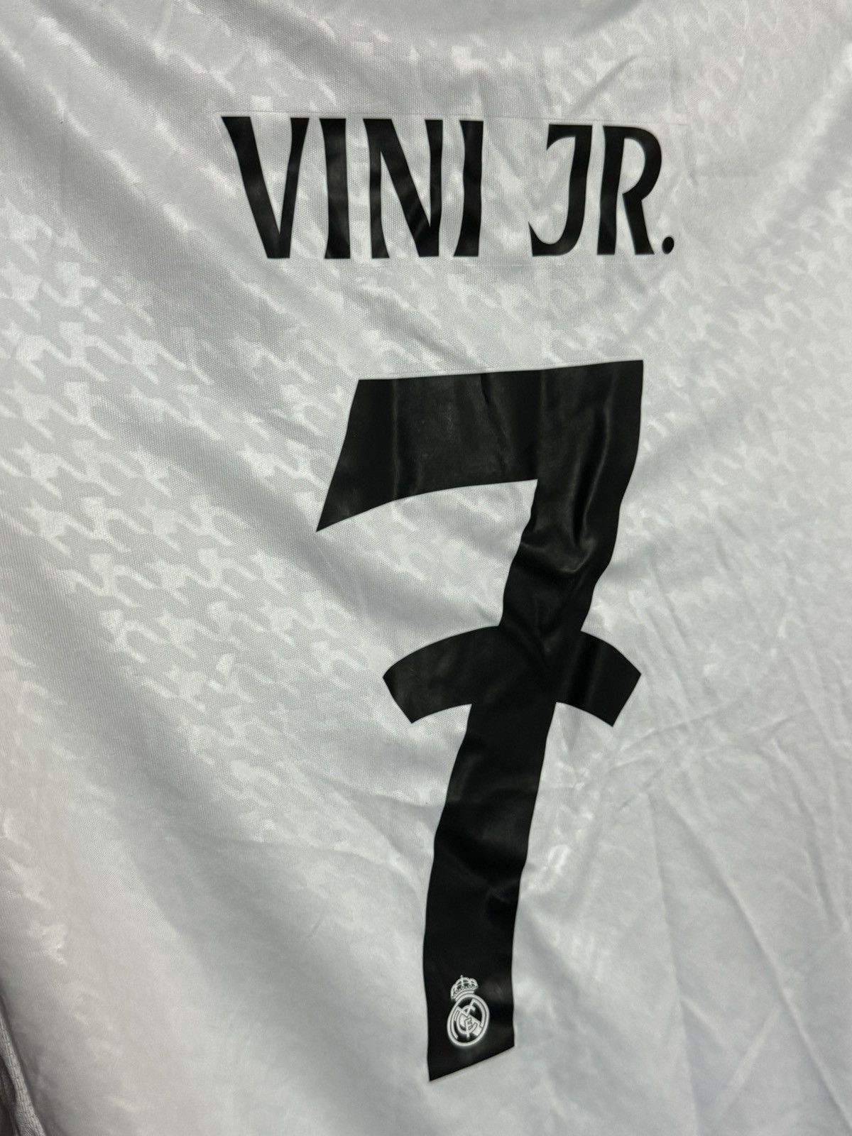 Adidas KIDS New Real Madrid 24/25 Home Vinicius Jr Football Jersey Size US XS / EU 42 / 0 - 3 Thumbnail