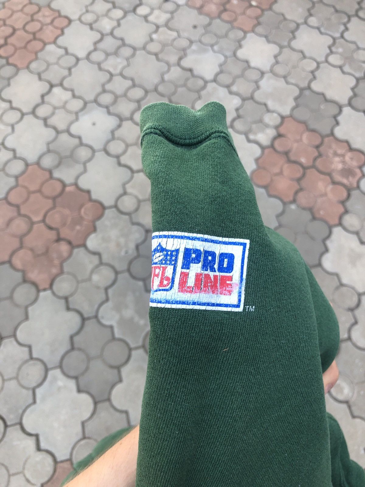 Nike × Vintage Vintage Y2K Nike Packers Center Swoosh Sweatshirt Size US L / EU 52-54 / 3 - 8 Thumbnail