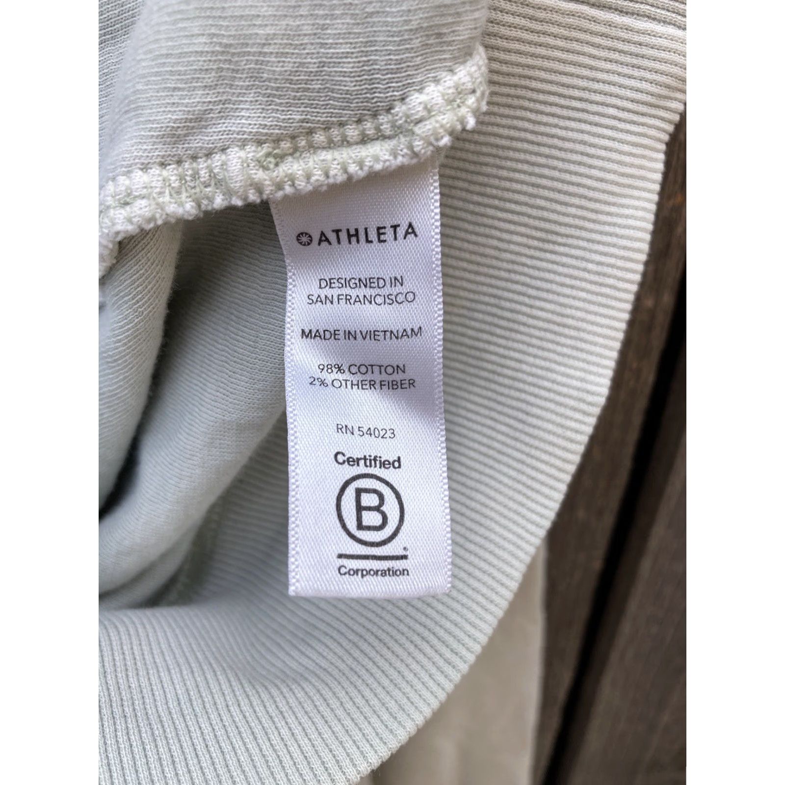 Athleta Athleta Sweatshirt Women Green Solid S Cotton Blend Logo Pullover All Seasons Casual Activewear Athleisure Size S / US 4 / IT 40 - 7 Thumbnail