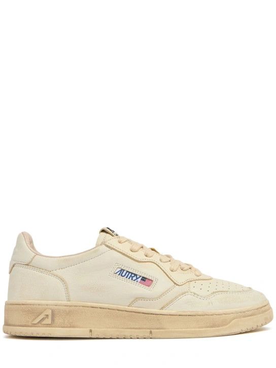 o1lsvrm0425 Low Sneakers in White