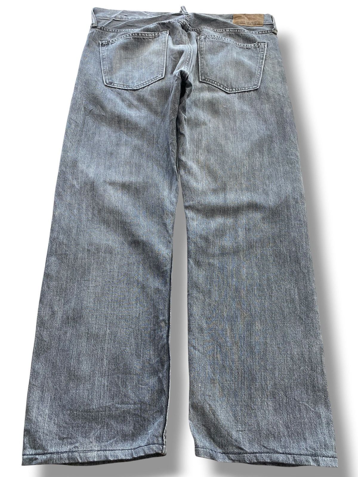 Old Navy Old Navy Grey Wash Ripped Straight Leg Style Jeans Size US 34 / EU 50 - 3 Thumbnail