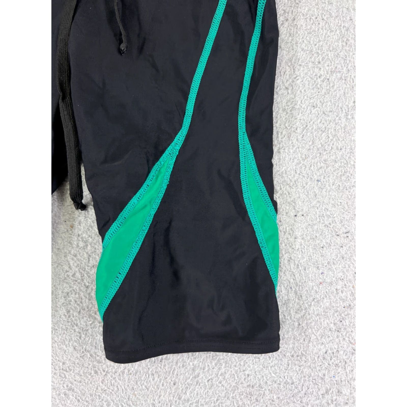Vintage TYR Shorts Jammer Bottom Adult 28 Black Green Spandex Polyester Compression Regular Men Pool Swim Bottoms Size US 28 / EU 44 - 2 Thumbnail