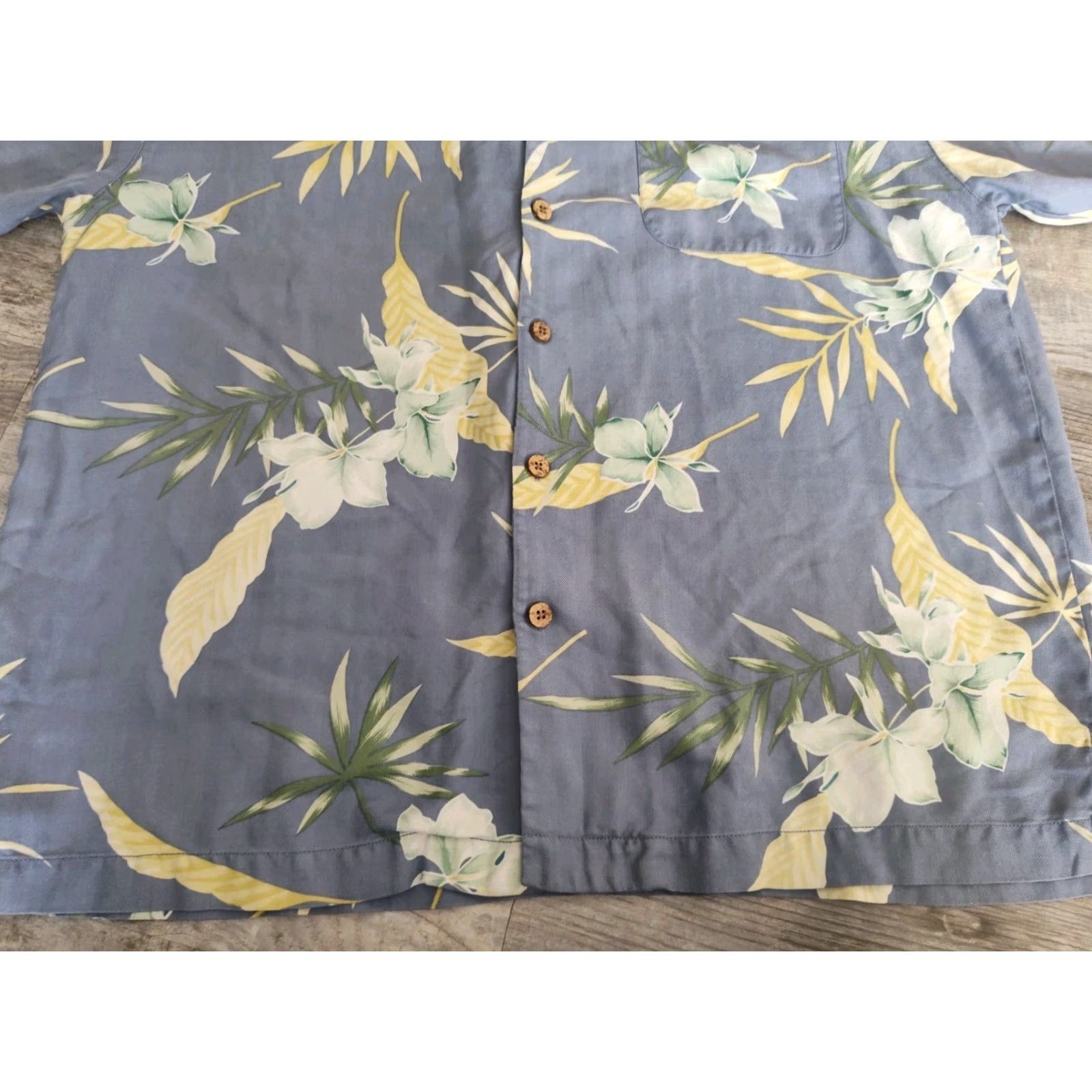 Tommy Bahama VINTAGE Tommy Bahama Men’s Silk Hawaiian Shirt XL Blue Floral Short Sleeve Casual Summer Spring Mens Size US XL / EU 56 / 4 - 2 Thumbnail