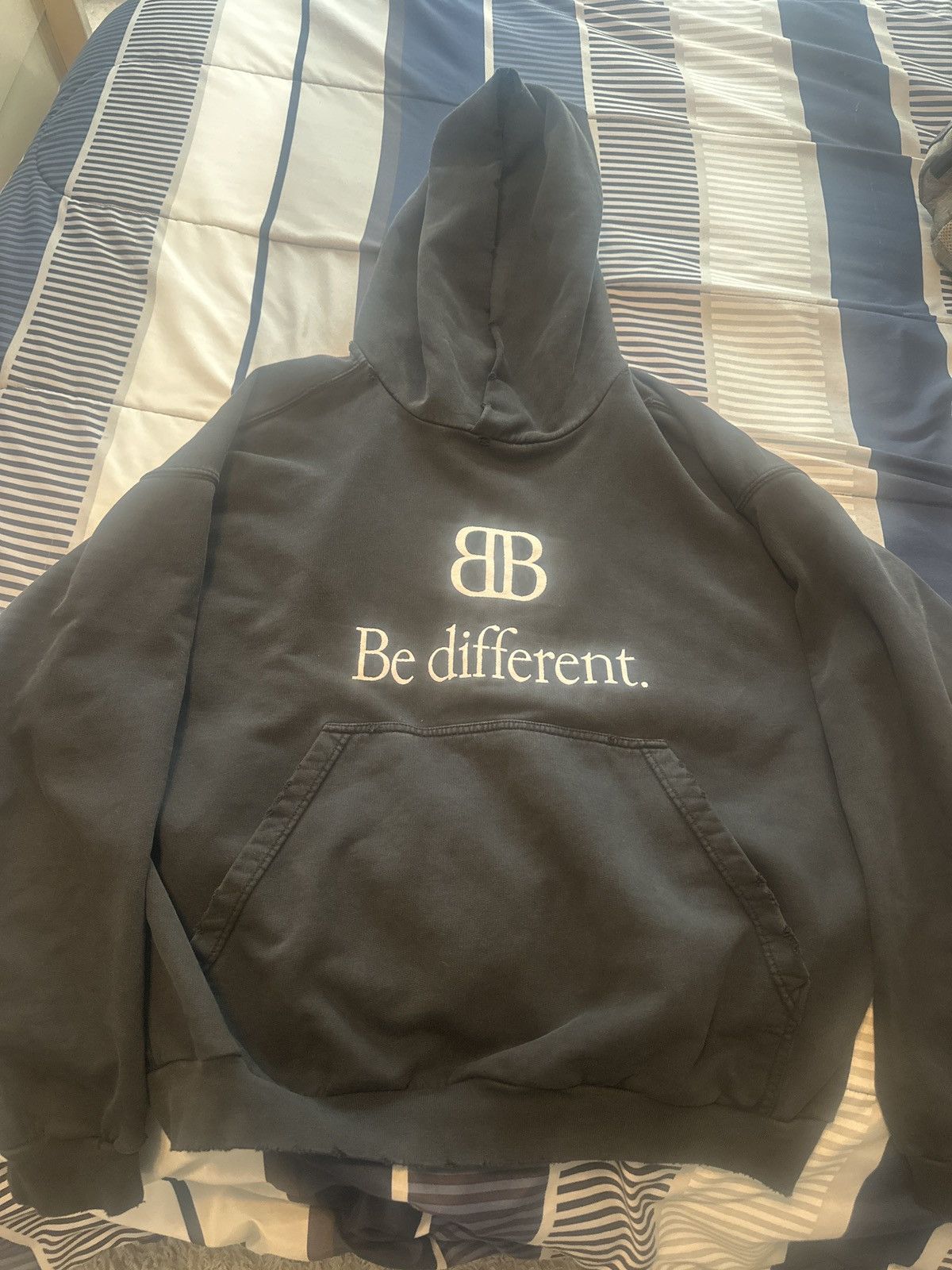 Balenciaga BALENCIAGA AW22 BE DIFFERENT HOODIE | Grailed