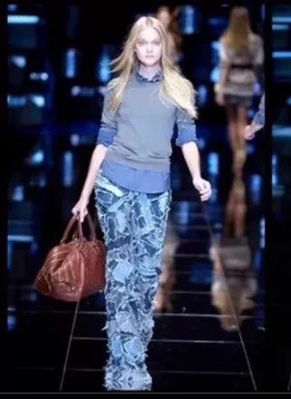 Dolce & Gabbana D&G Vtg Distressed Flared Jeans Multi-Material Patchwork Size 27" / US 4 / IT 40 - 3 Thumbnail