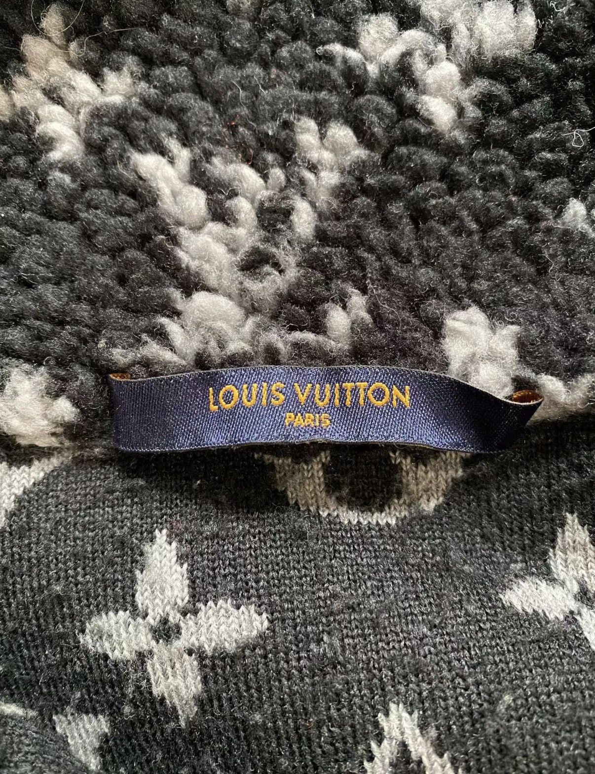 Louis Vuitton Vuitton Black Monogram Teddy Fleece Jacket J33 Size S / US 4 / IT 40 - 4 Thumbnail
