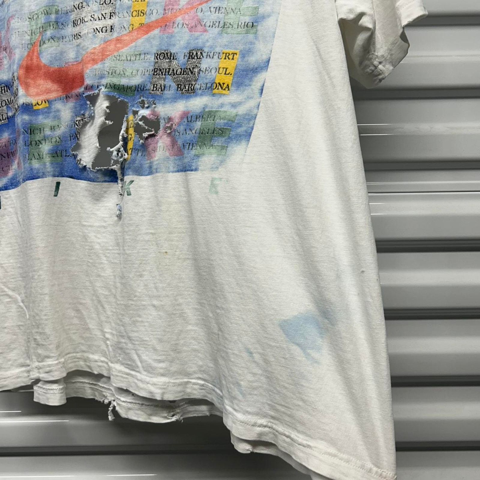 Nike VTG Distress/Thrash Nike Thin t-shirt Size US L / EU 52-54 / 3 - 2 Thumbnail