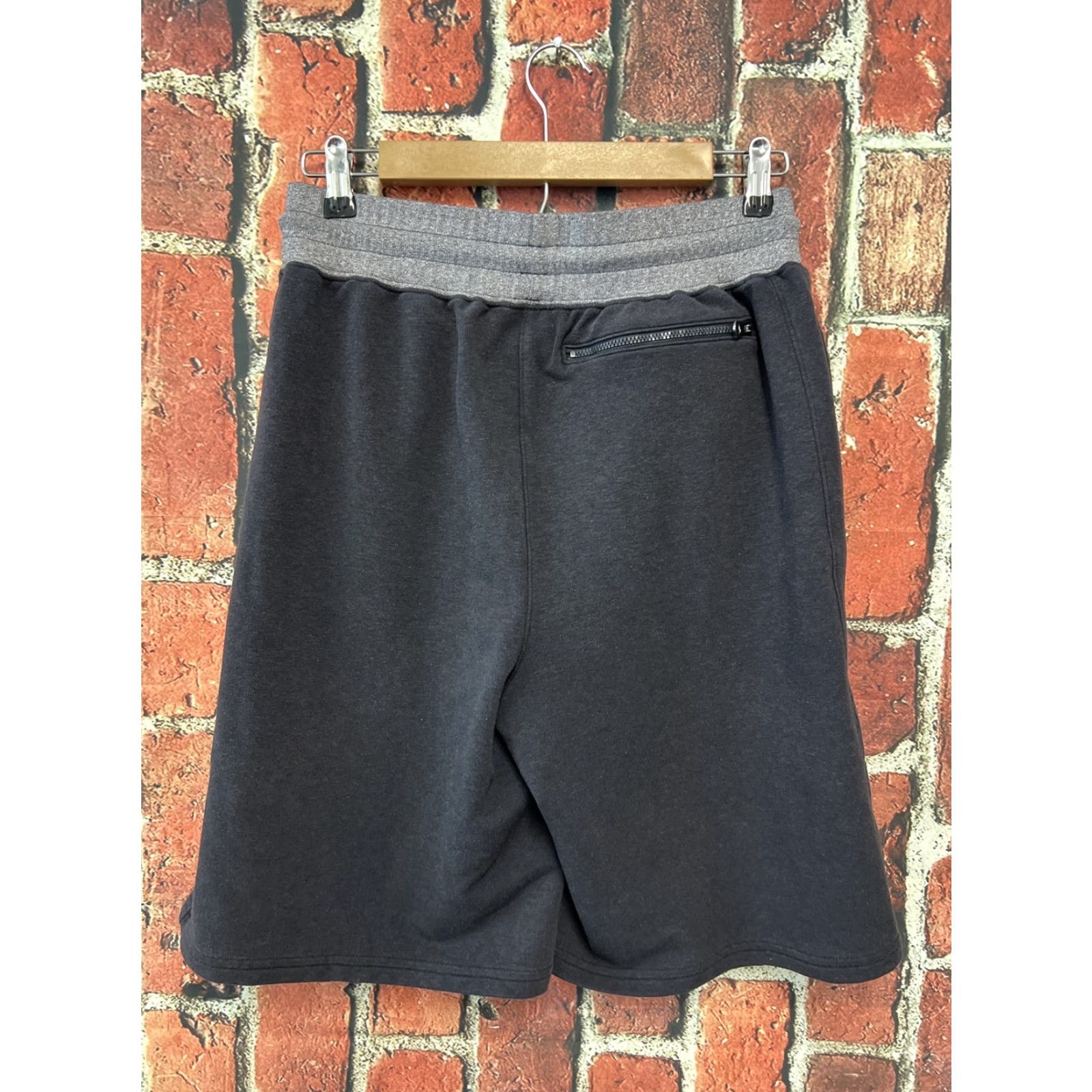 Under Armour Under Armour Sweat Shorts Mens Cotton Black Gray Medium Multicolor Camouflage Logo Pockets Zipper Casual Workwear Regular Chino fleece fabric Size US 31 - 3 Thumbnail