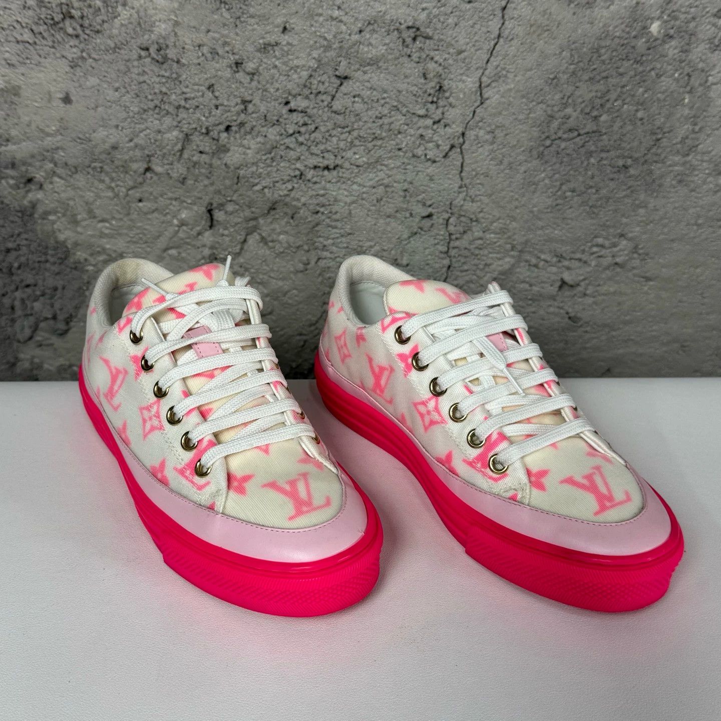 Louis Vuitton LV Monogram Women's Sneaker 35.5 Size US 5 / IT 35 - 1 Thumbnail
