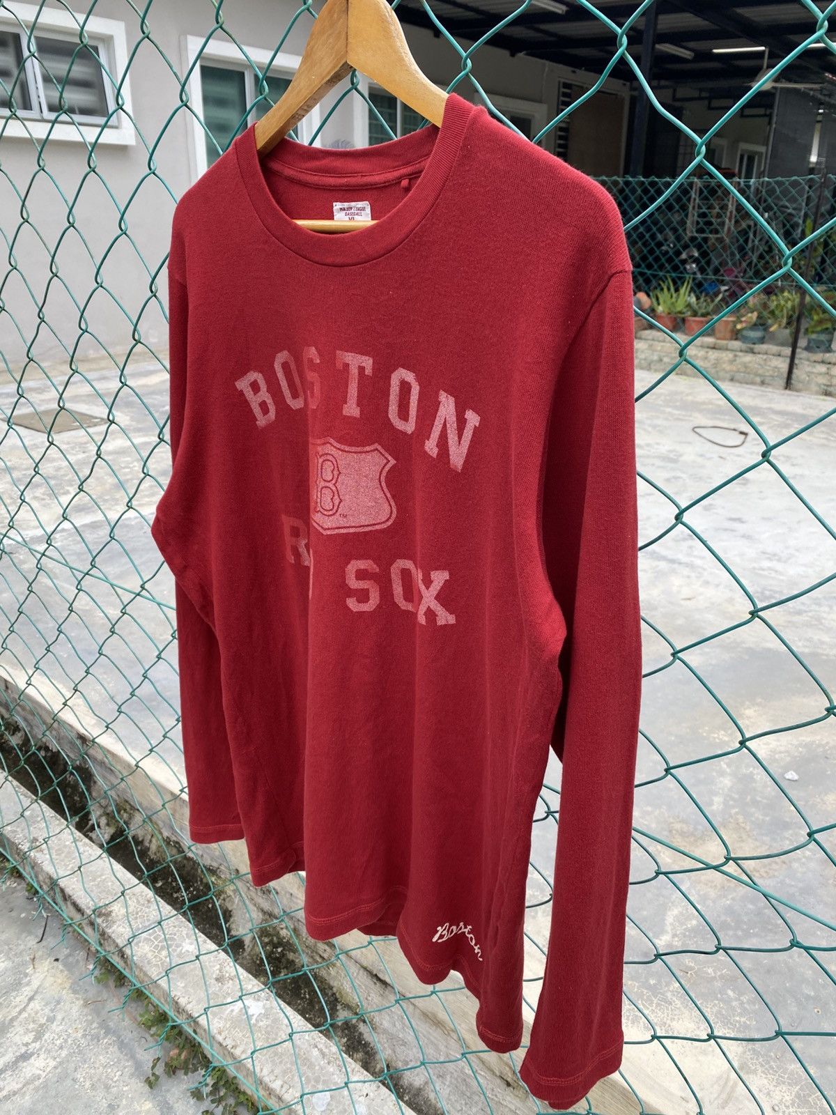 MLB Boston red sox X Uniqlo long sleeve tee Size US XL / EU 56 / 4 - 3 Thumbnail