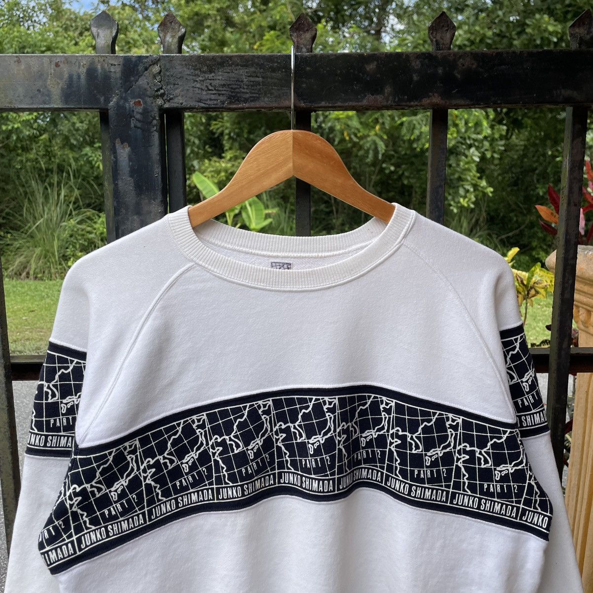 Junko Shimada 🔥🇯🇵Vintage Junko Shimada Part 2 Globe Design Sweatshirts Size US M / EU 48-50 / 2 - 3 Thumbnail
