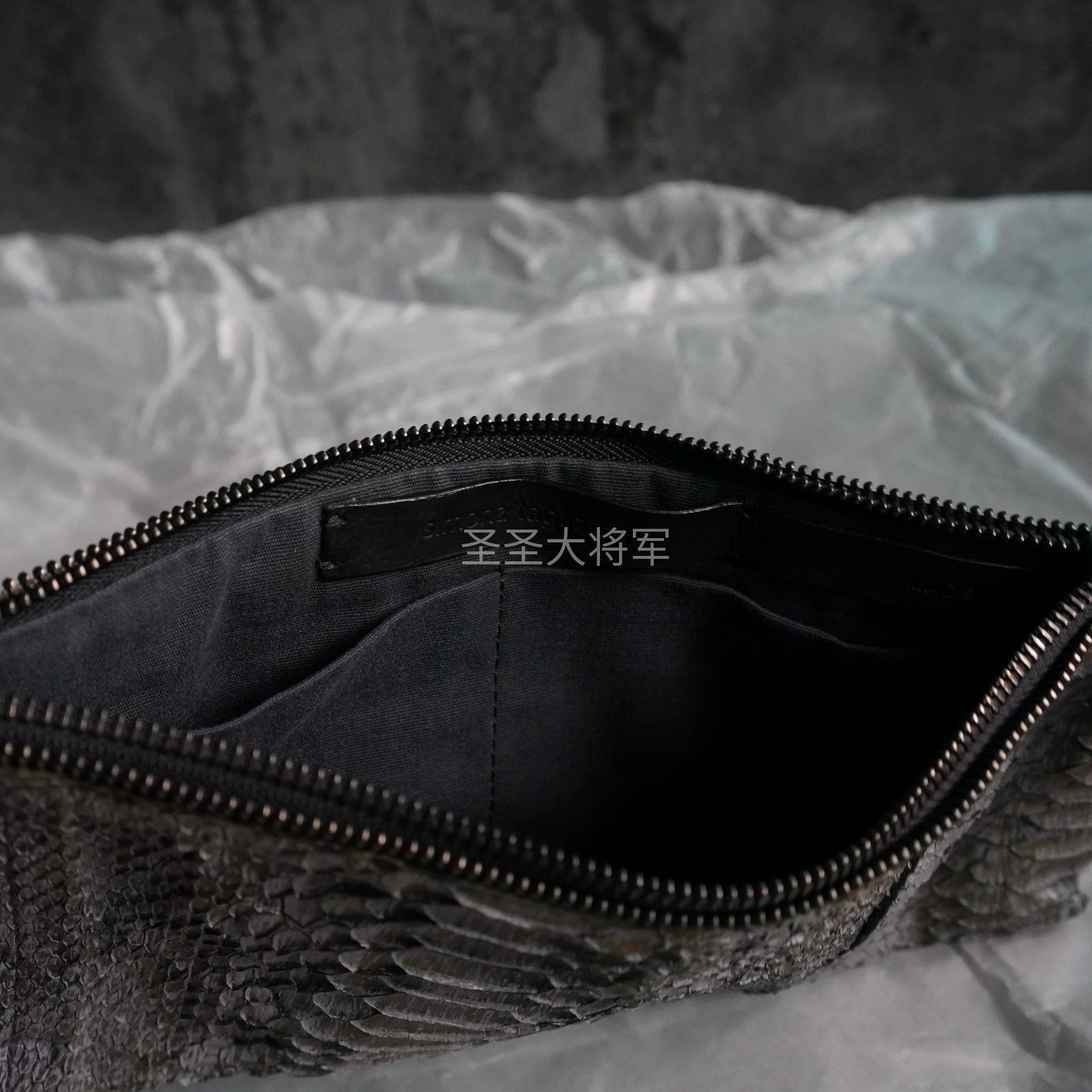 Simona Tagliaferri Simona Tagliaferri Rare Distressed Python Slate Wallet Size ONE SIZE - 6 Thumbnail