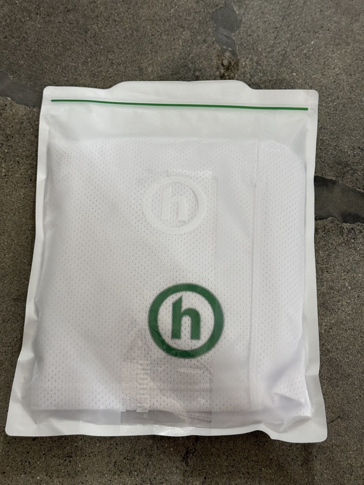 HIDDEN HIDDEN NY WHITE MESH SHORTS SIZE M Size US 34 / EU 50 - 2 Thumbnail