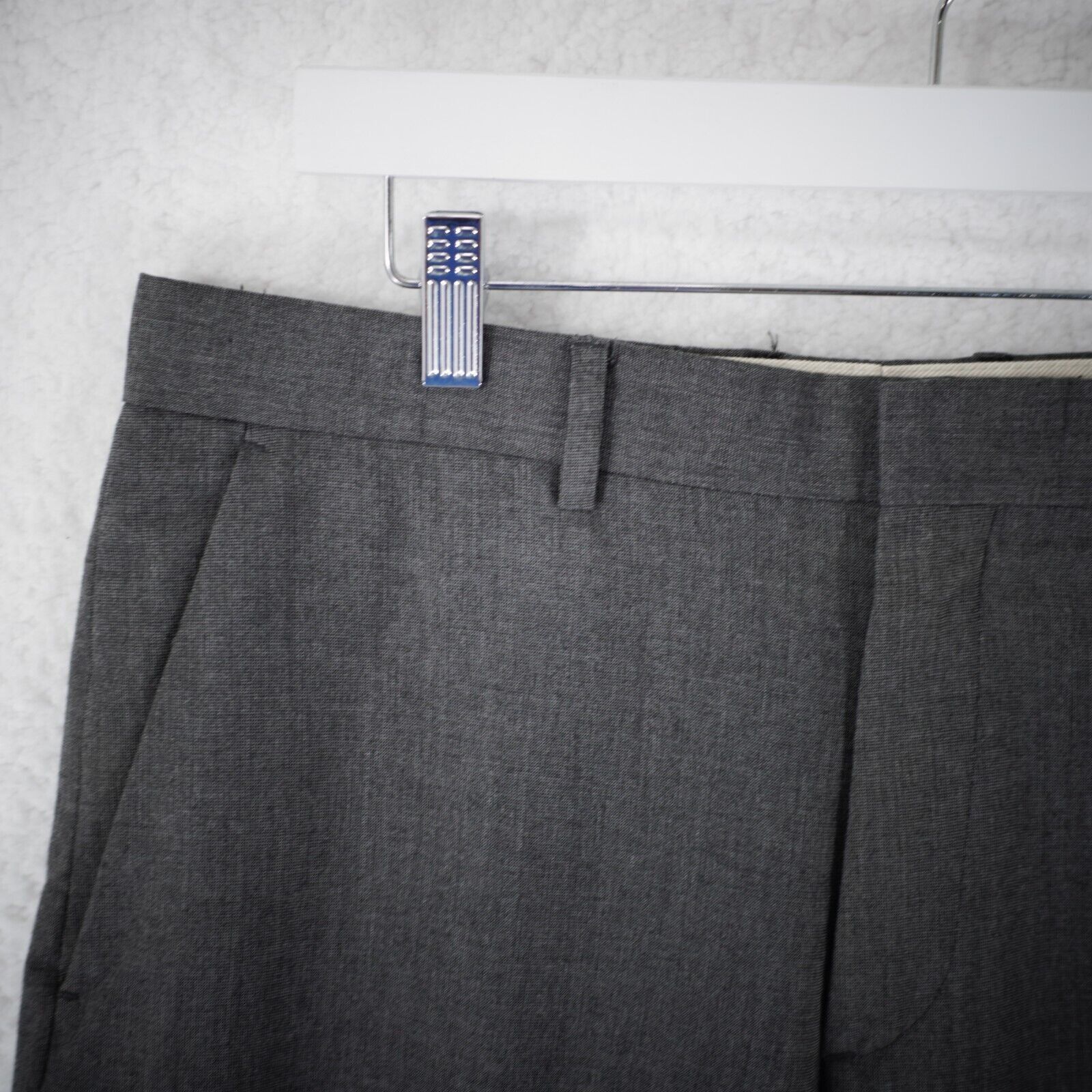 Banana Republic Banana Republic Gray Birdseye Polyester Flat Front Mid Rise Size 34R - 2 Thumbnail