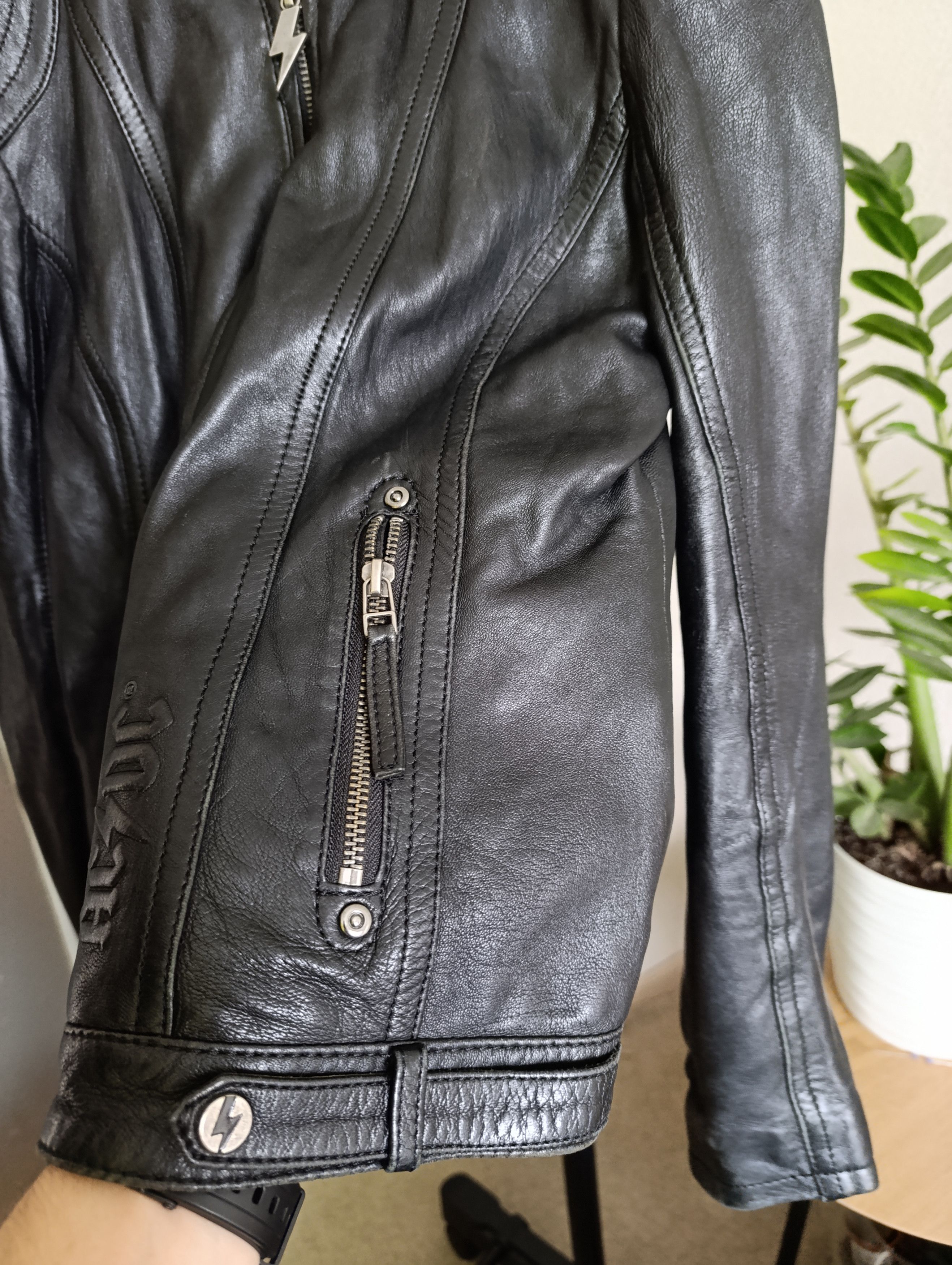 AC/DC EMP SIGNATURE COLLECTION WOMENS LEATHER BIKER JACKET AC/DC Size L / US 10 / IT 46 - 12 Thumbnail