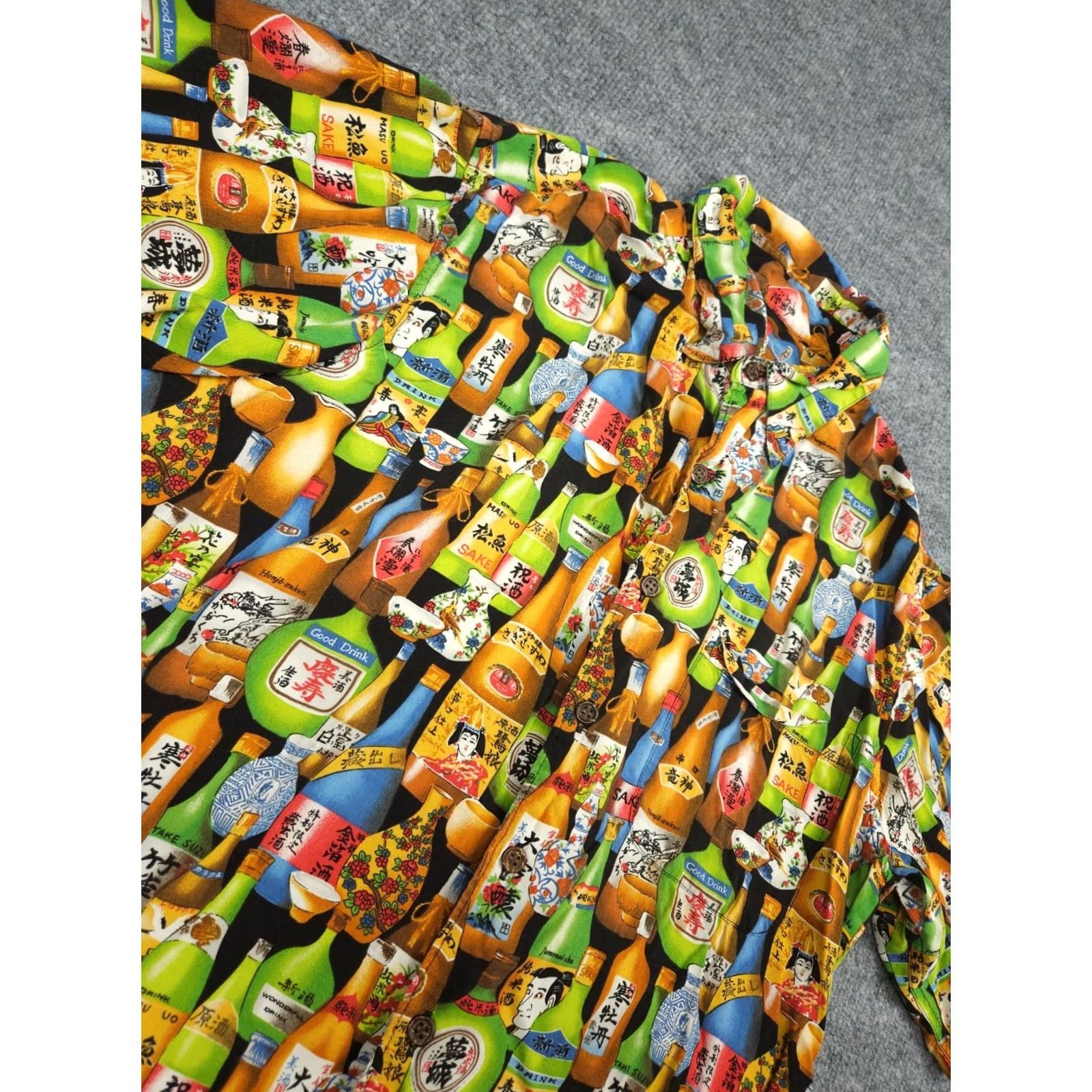 Reyn Spooner Reyn Spooner Shirt Mens Large Geisha Japanese Bottles Rayon American Classics Geisha Hawaiian Travel Button-Up Short Sleeve Collared Size US L / EU 52-54 / 3 - 3 Thumbnail