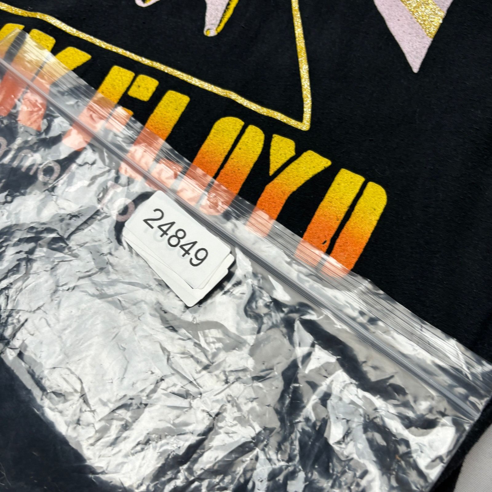 MadeWorn Madeworn Pink Floyd 77 Animals Vintage T Shirt Large Faded Size US L / EU 52-54 / 3 - 11 Thumbnail