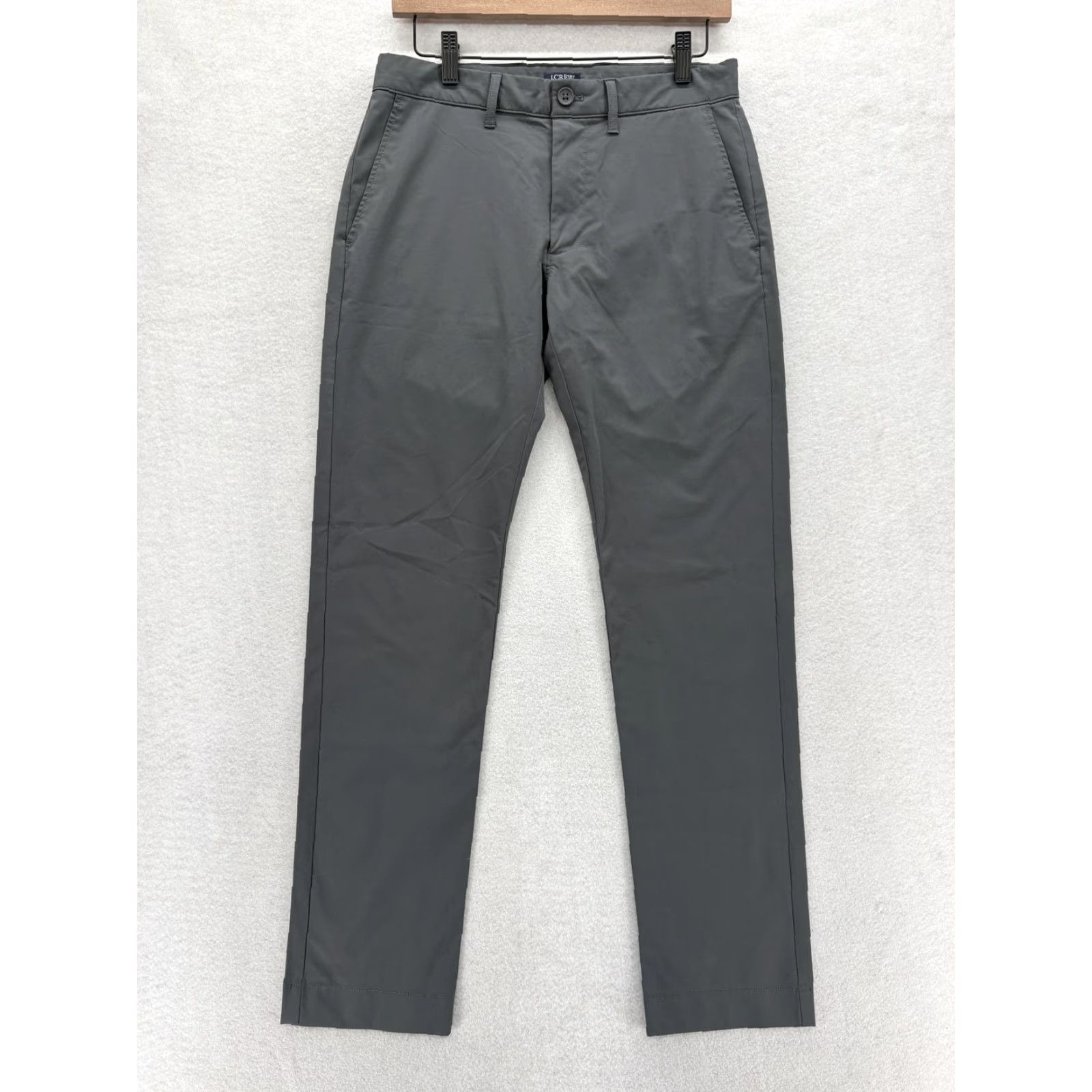 J.Crew J.Crew Flex Tech Pants Mens 28x30 Slim Straight Gray Stretch Lightweight Pants Men's Gray Solid Straight Leg Slim Fit Front Zip Pockets Preppy Size US 28 / EU 44 - 2 Thumbnail