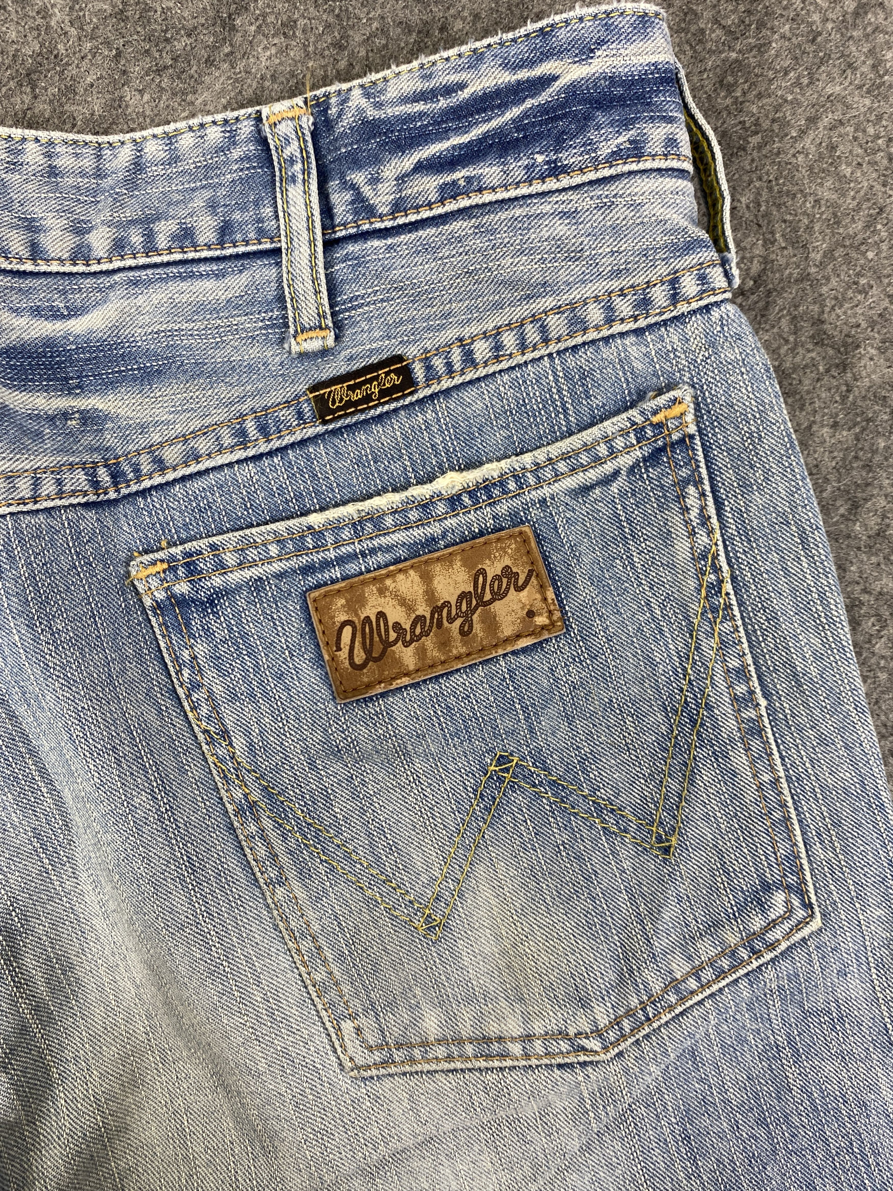 Japanese Brand Light Wash Vintage Wrangler Flare 34x30.5 Denim - JN3320 Size US 34 / EU 50 - 12 Thumbnail