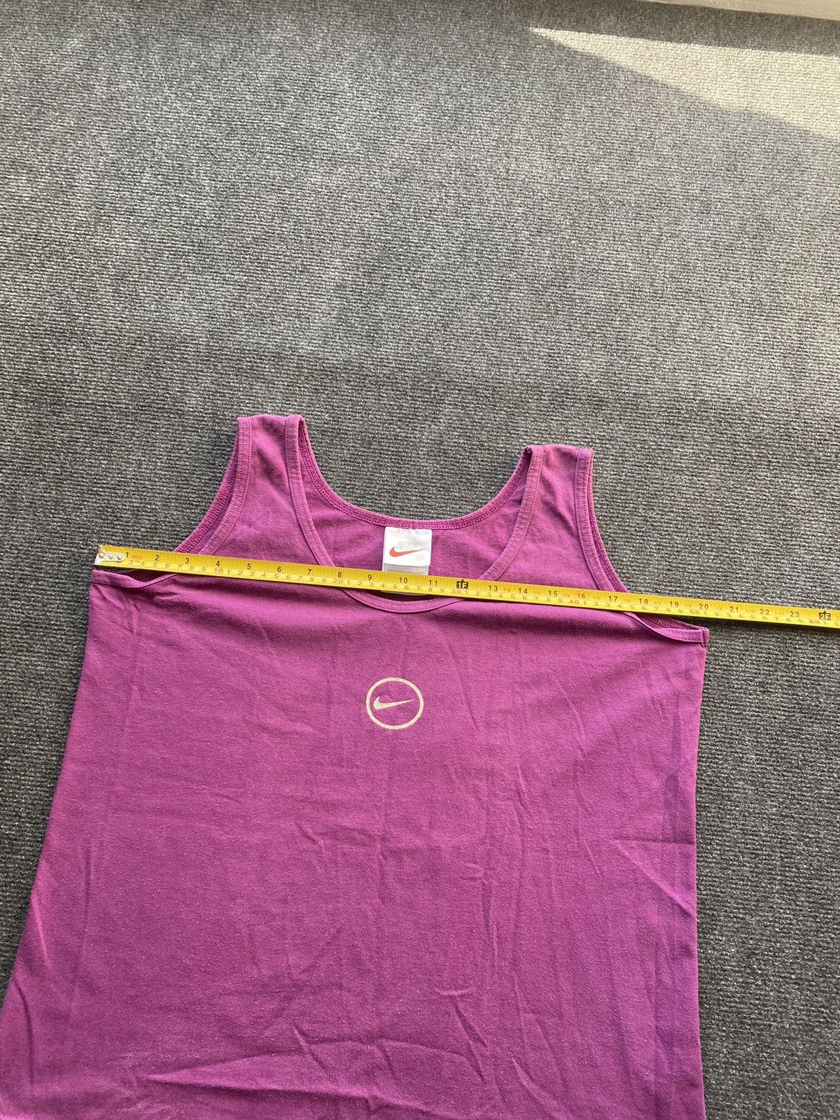 Nike 🔥Nike Vintage centre swoosh pink tank top women m rare Size M / US 6-8 / IT 42-44 - 6 Thumbnail