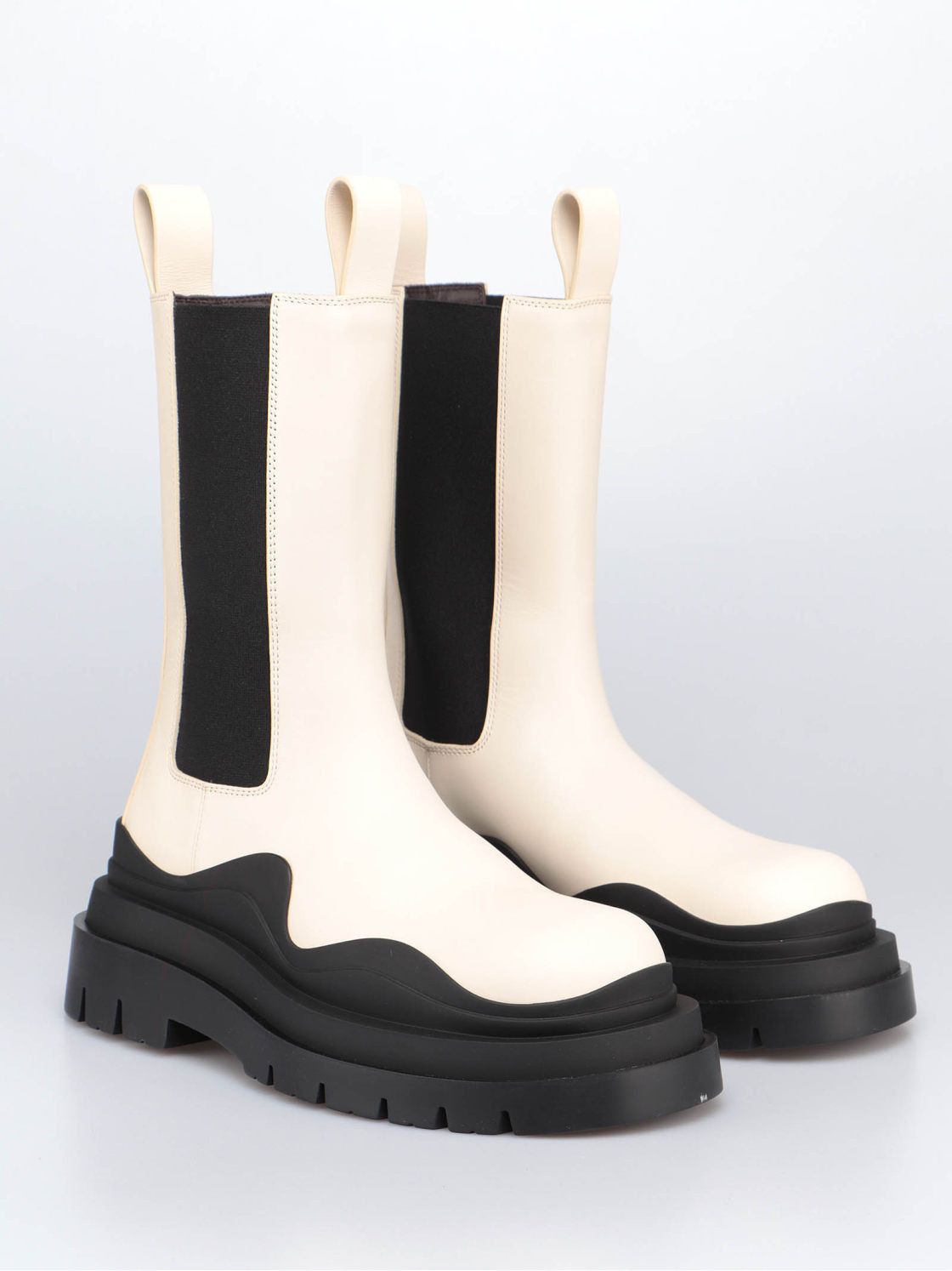 Bottega Veneta Bottega Veneta Tire Chelsea Boots Size US 6 / EU 39 - 2 Thumbnail