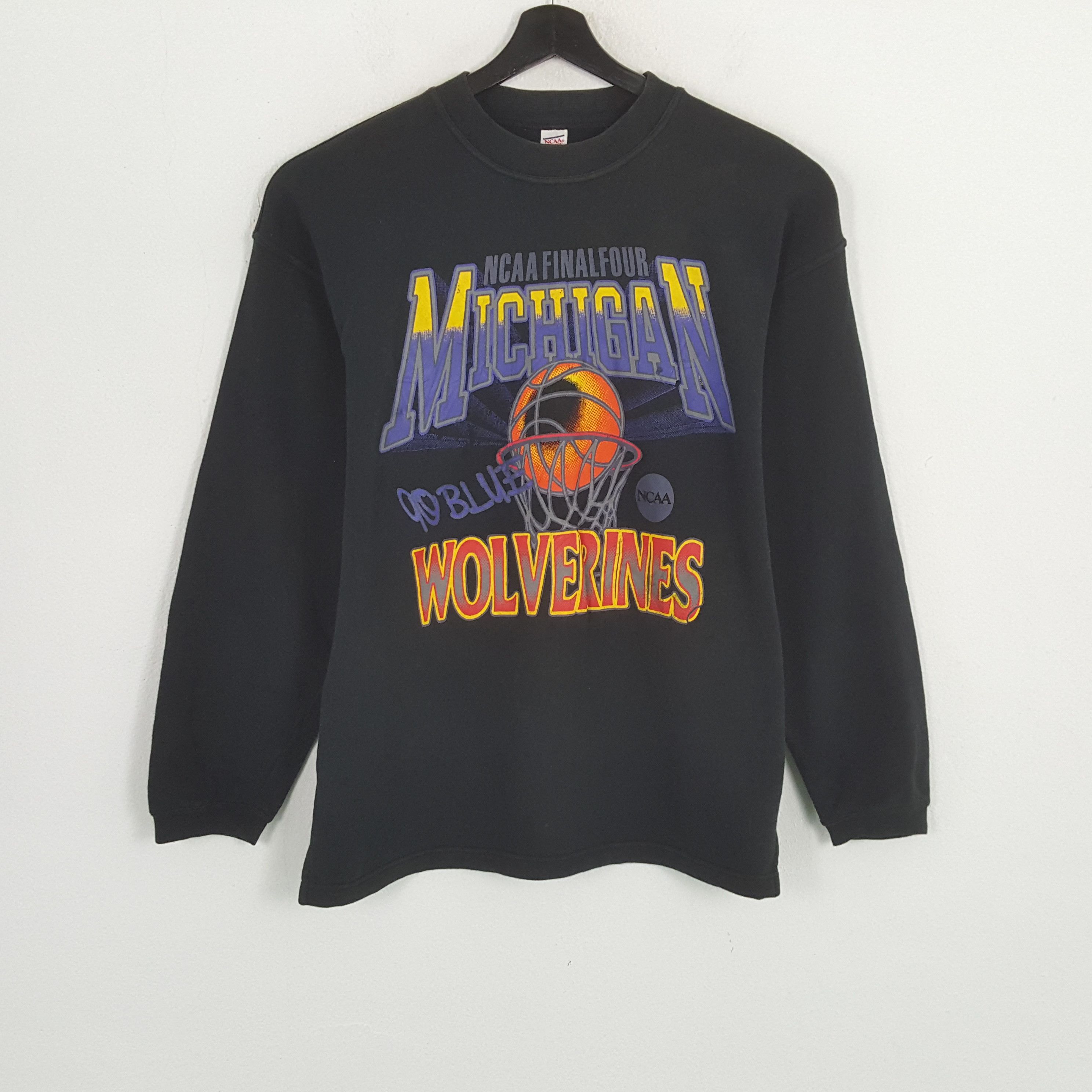 NBA MICHIGAN WOLVERINES NBA Basketball Vintage Sweatshirt Size US L / EU 52-54 / 3 - 1 Thumbnail