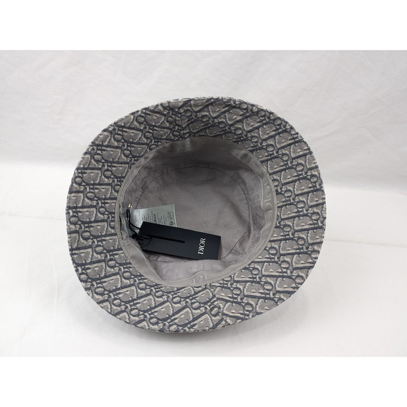 o1rshd1 Size: M / M. Woven Hat / Cap in Multicolor