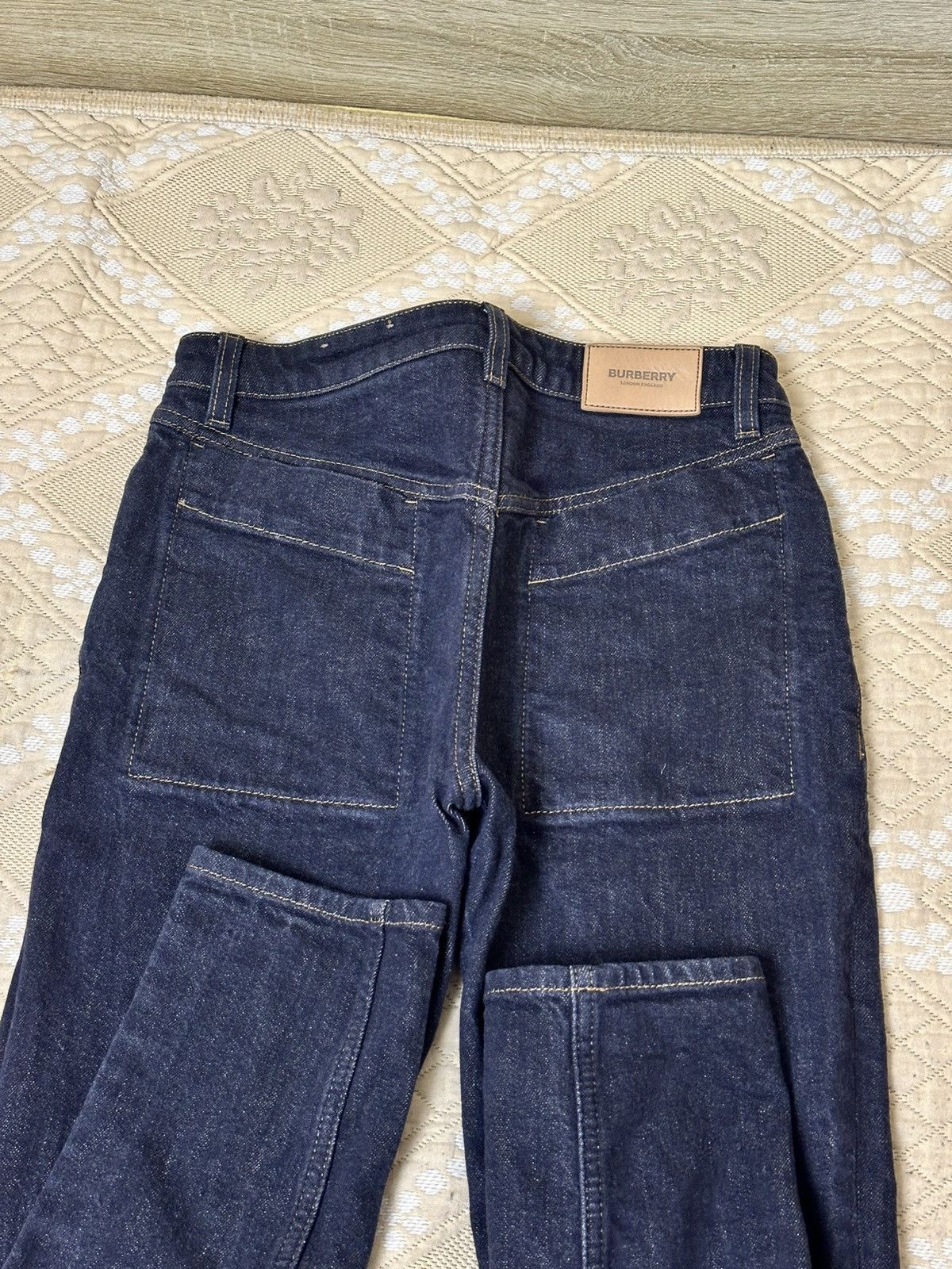 Burberry 🔥 Burberry London Skinny Mid Rise Denim Pants Jeans Size 25 Size 25" / US 0 / IT 36 - 1 Thumbnail