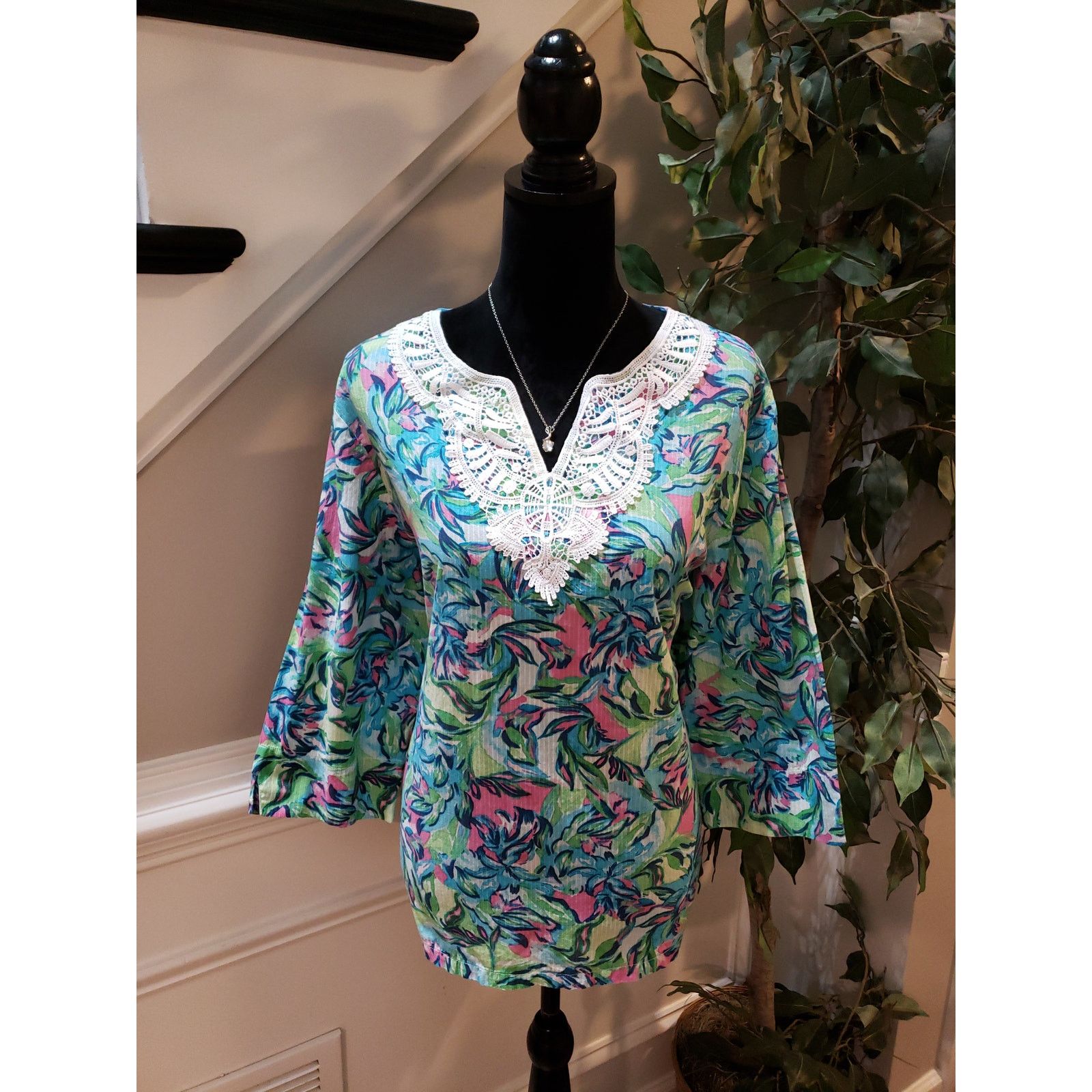 The Unbranded Brand Alfred Dunner L Multicolor V-Neck Floral Cotton Tunic Blouse Size L / US 10 / IT 46 - 1 Thumbnail