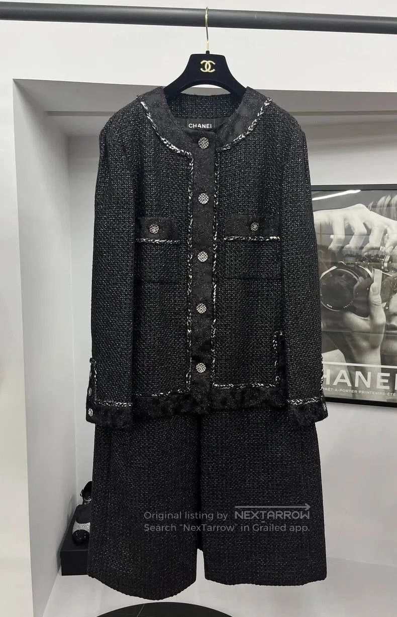 Chanel Chanel 22A Black Tweed Long Coat. Size US M / EU 48-50 / 2 - 1 Thumbnail