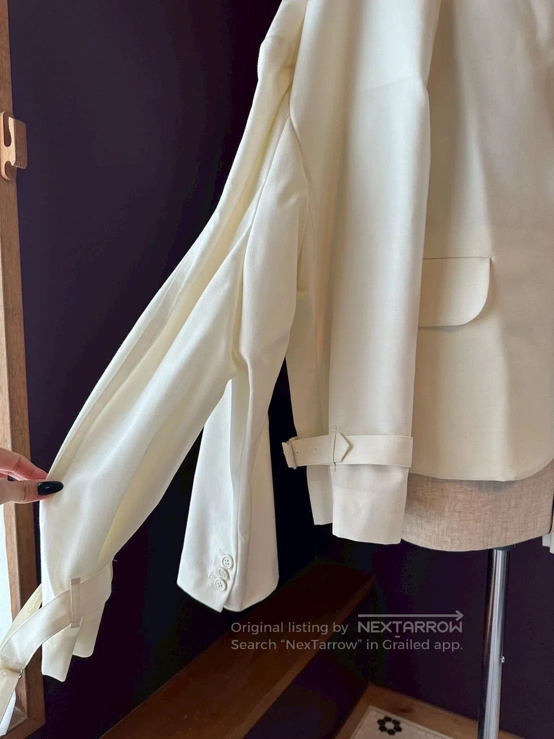 Comme des Garcons COMME des GARCONS Beige Deconstructed Blazer. Size US S / EU 44-46 / 1 - 3 Thumbnail