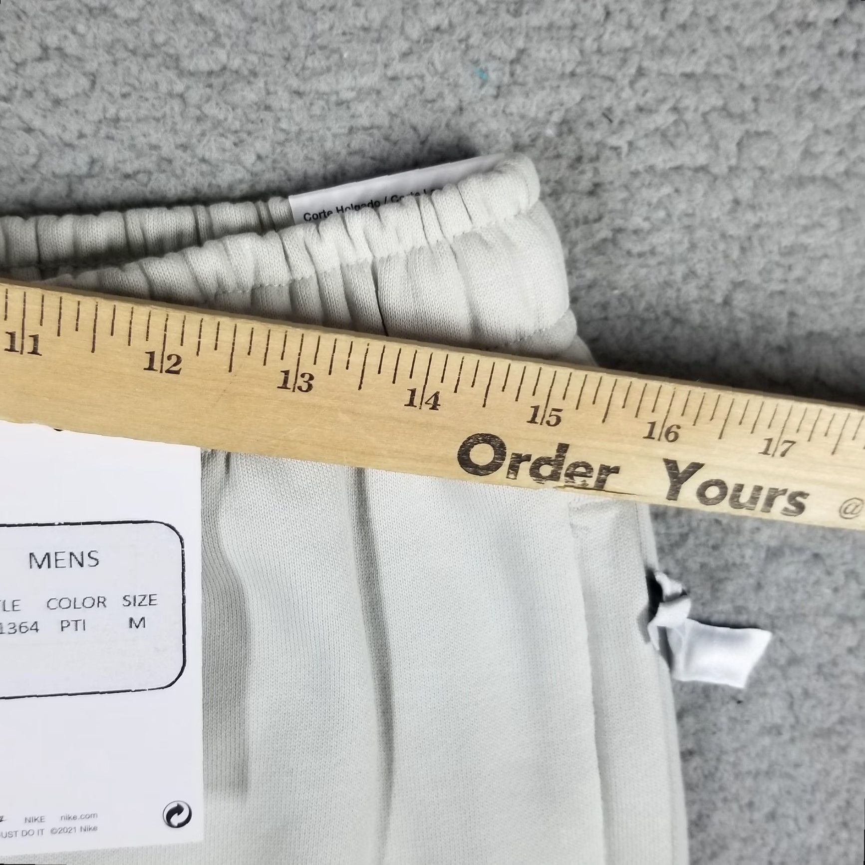Nike Nike Solo Swoosh Fleece Sweatpants Mens Medium Platinum Tint Joggers DX1364 Size US 31 - 5 Thumbnail