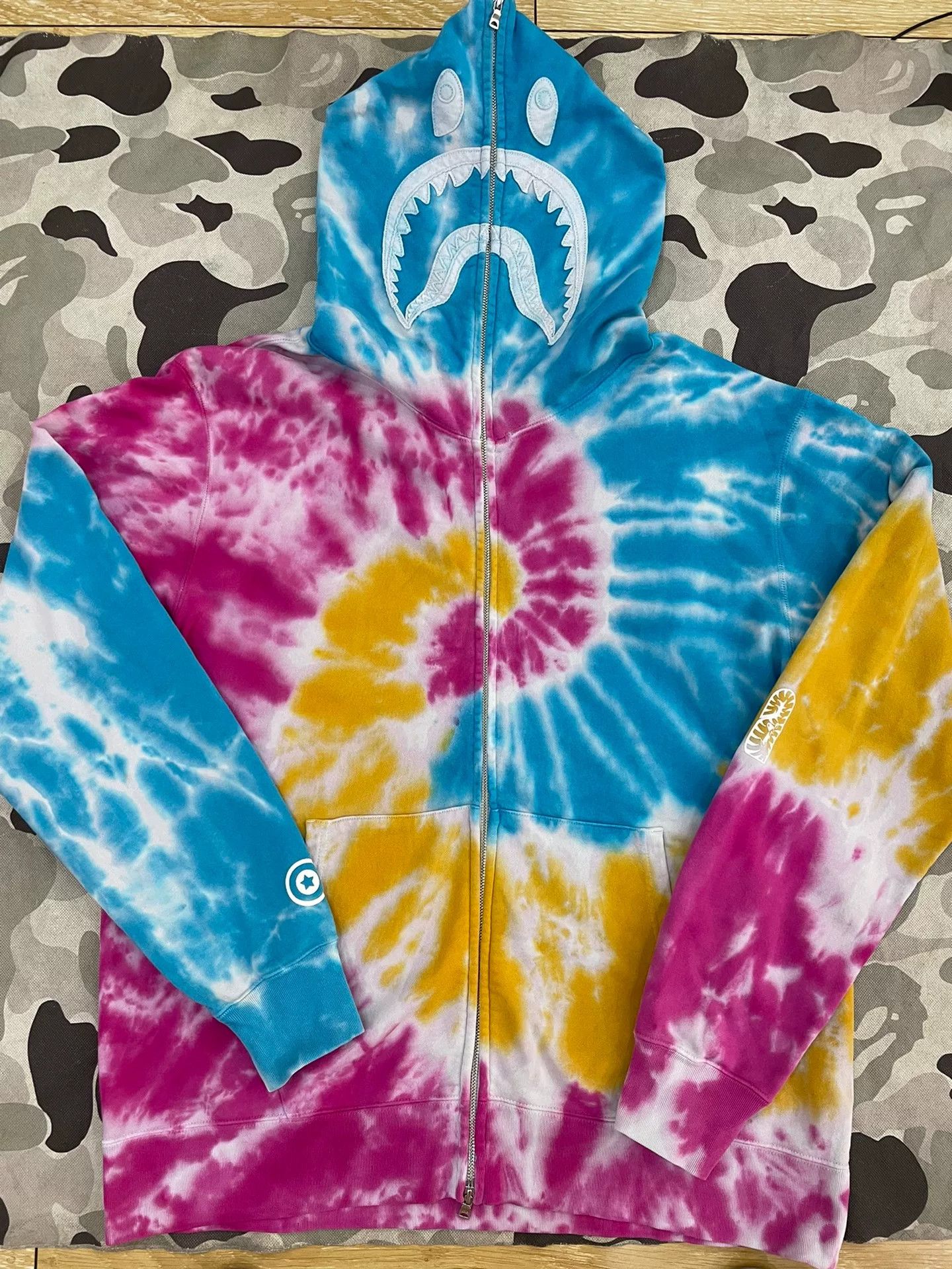 Bape Bape X Multi Shark Sweatshirt Pullover Size US XXL / EU 58 / 5 - 1 Thumbnail