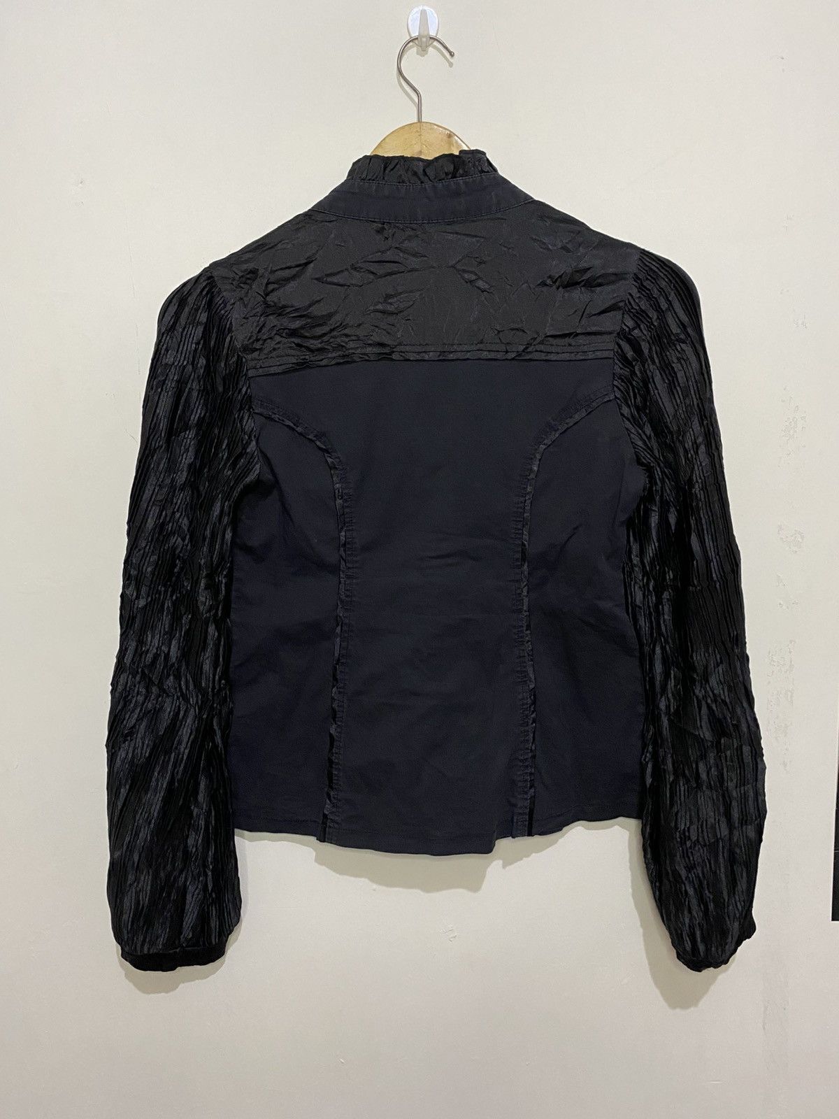 Black Ruffled Blouse If Six Was Nine Style