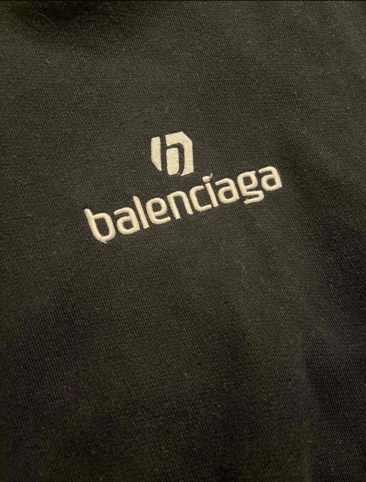 Balenciaga Balenicaga embroidered logo hoodie Size US L / EU 52-54 / 3 - 3 Thumbnail