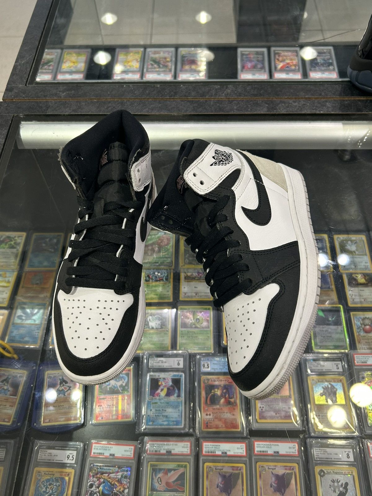 Jordan Brand Jordan 1 high bleached coral Size US 7.5 / EU 40-41 - 1 Thumbnail