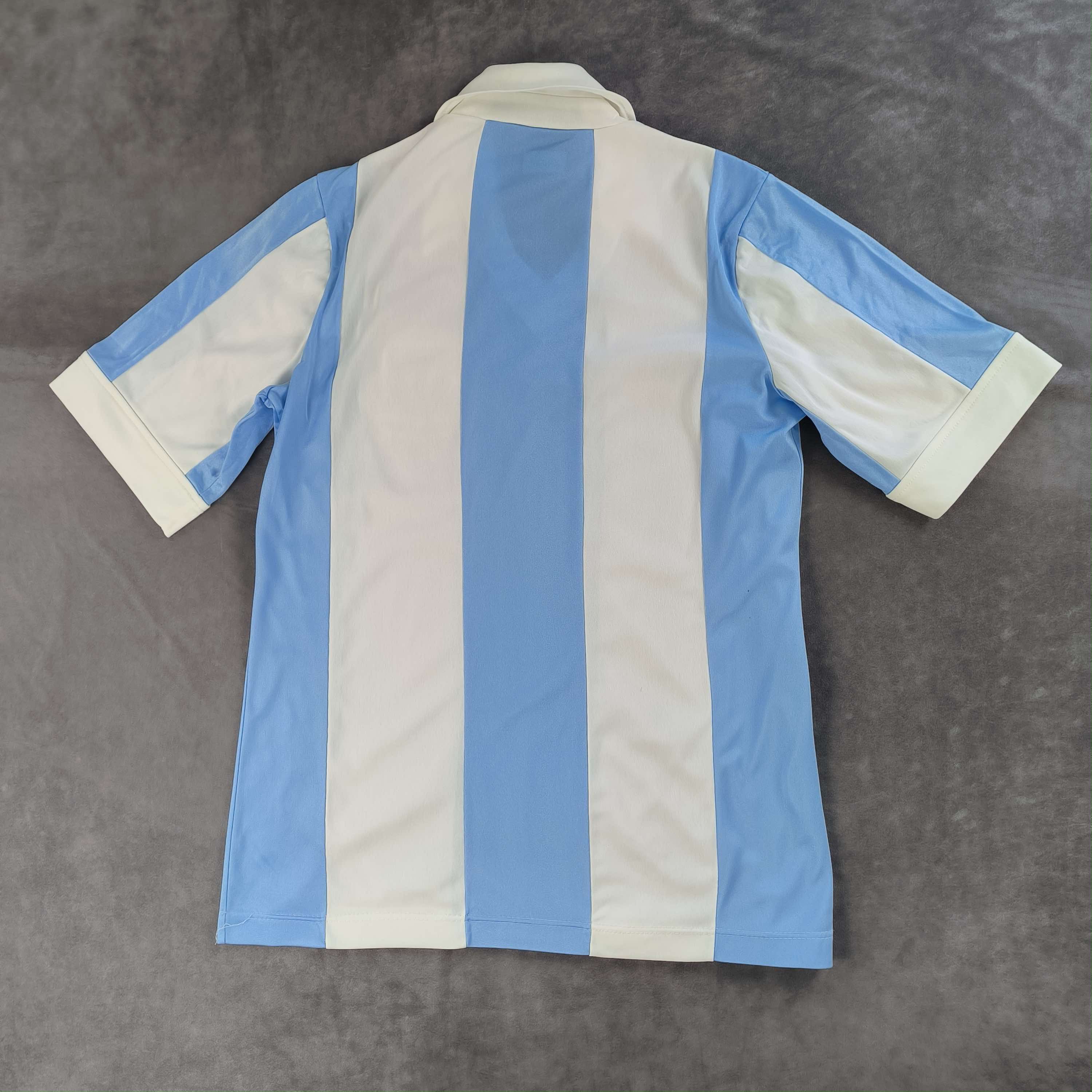 Le Coq Sportif Argentina 1980-82 Le Coq Sportif home football jersey size M Size US M / EU 48-50 / 2 - 2 Thumbnail