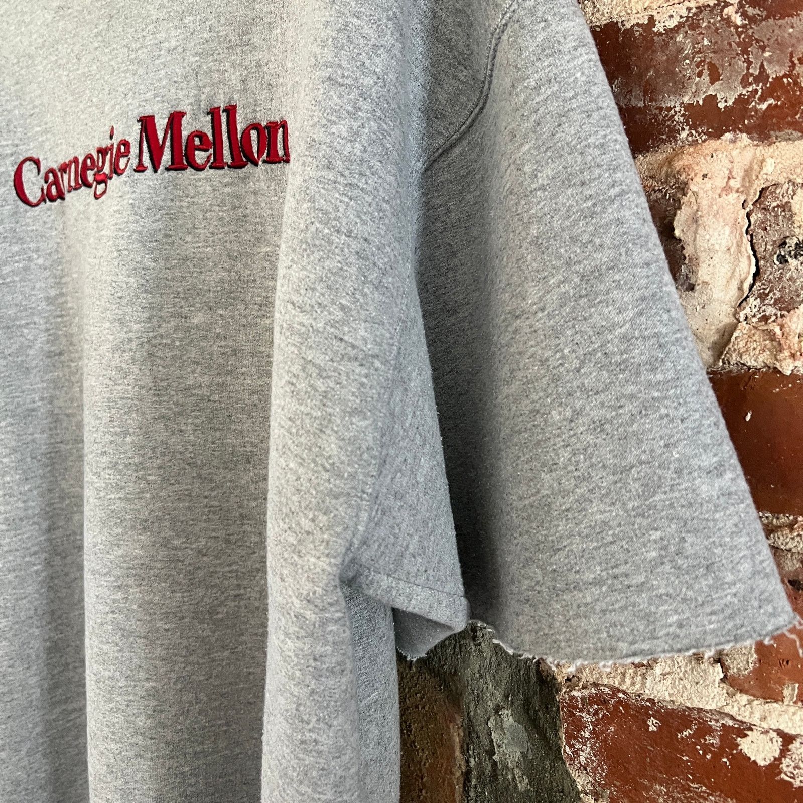 Champion Champion Carnegie Mellon Cut Sleeve Gray Sweatshirt L 24x27 Size US L / EU 52-54 / 3 - 4 Thumbnail