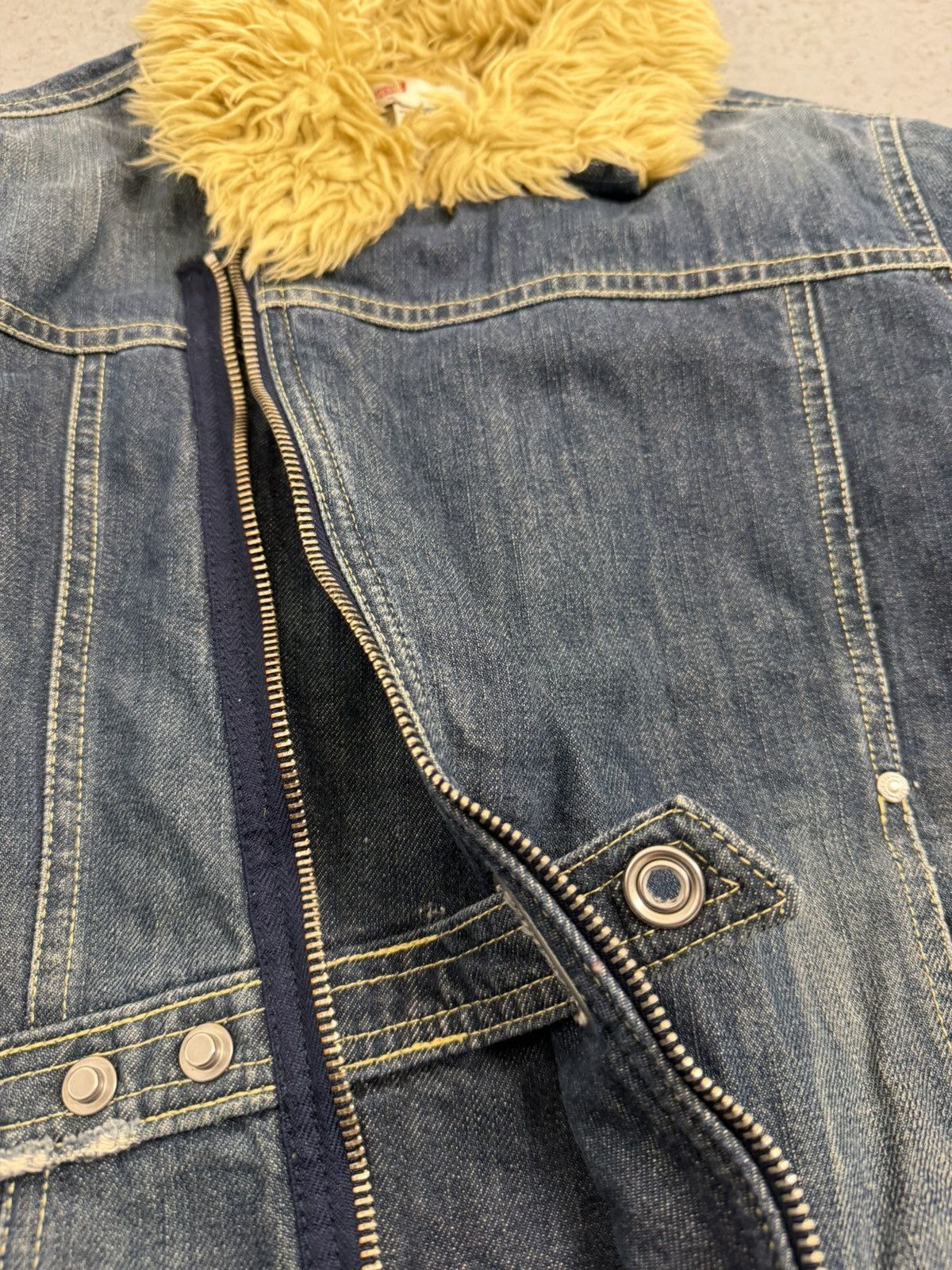 Diesel Vintage Diesel Fur Deconstructed Belted Denim Jacket Size L / US 10 / IT 46 - 7 Thumbnail