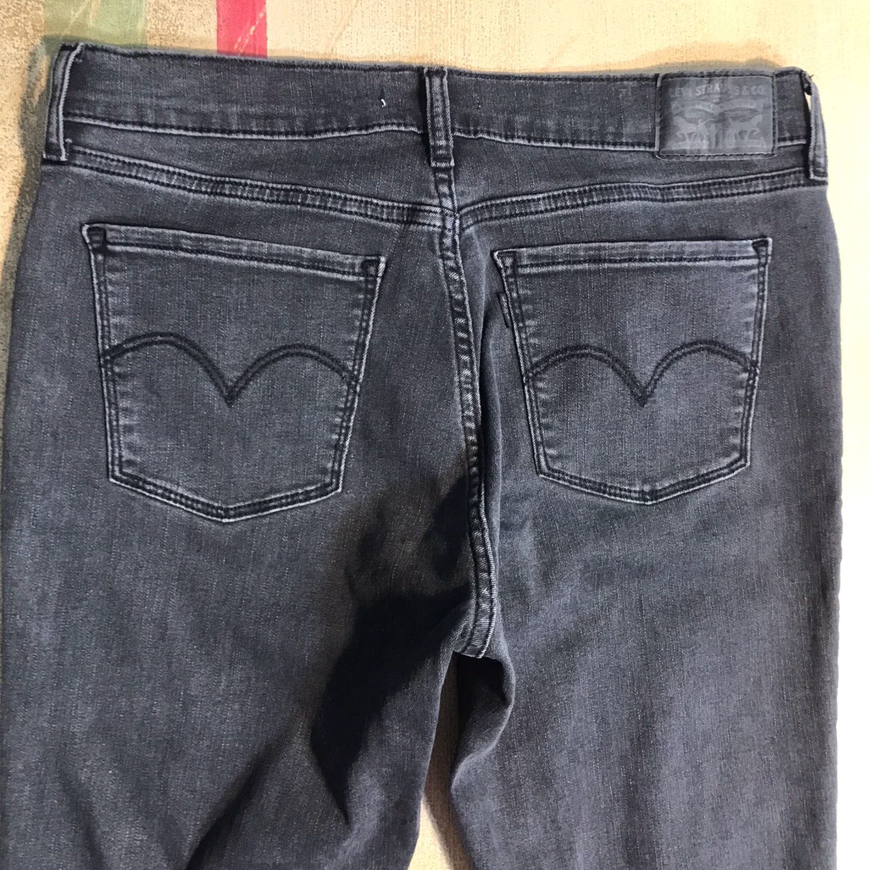 Levi's Levi's 710 Super Skinny Jeans Womens Black Distressed 31 Inseam 29 Inseam 5-Pocket Zip Belt Loops Slim Cotton Blend Denim Jeans Size 24" / US 00 / IT 34 - 4 Thumbnail