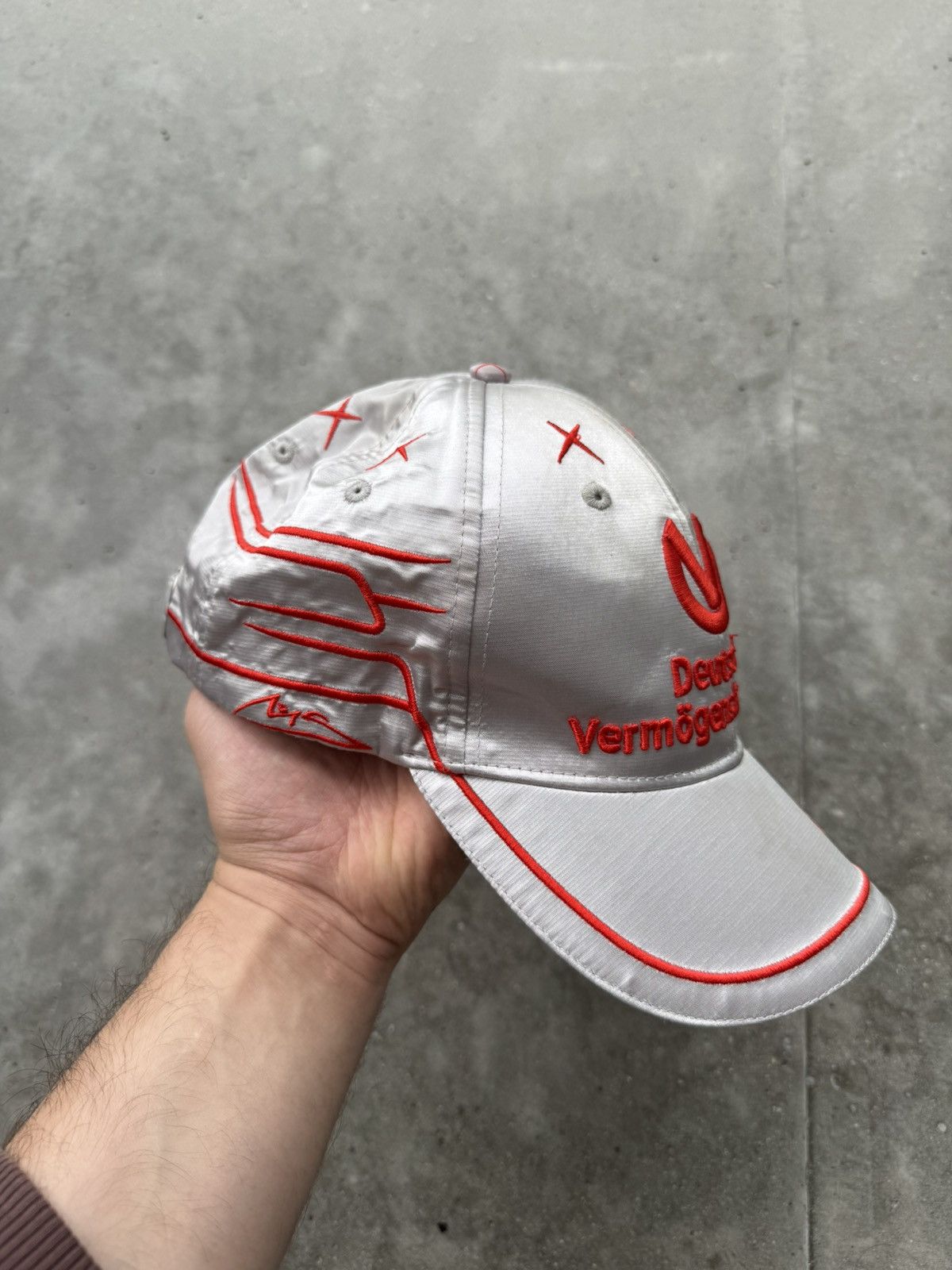 Formula 1 × Vintage Limited edition ?/211 Michael Schumacher Cap from 2011 Size ONE SIZE - 4 Thumbnail