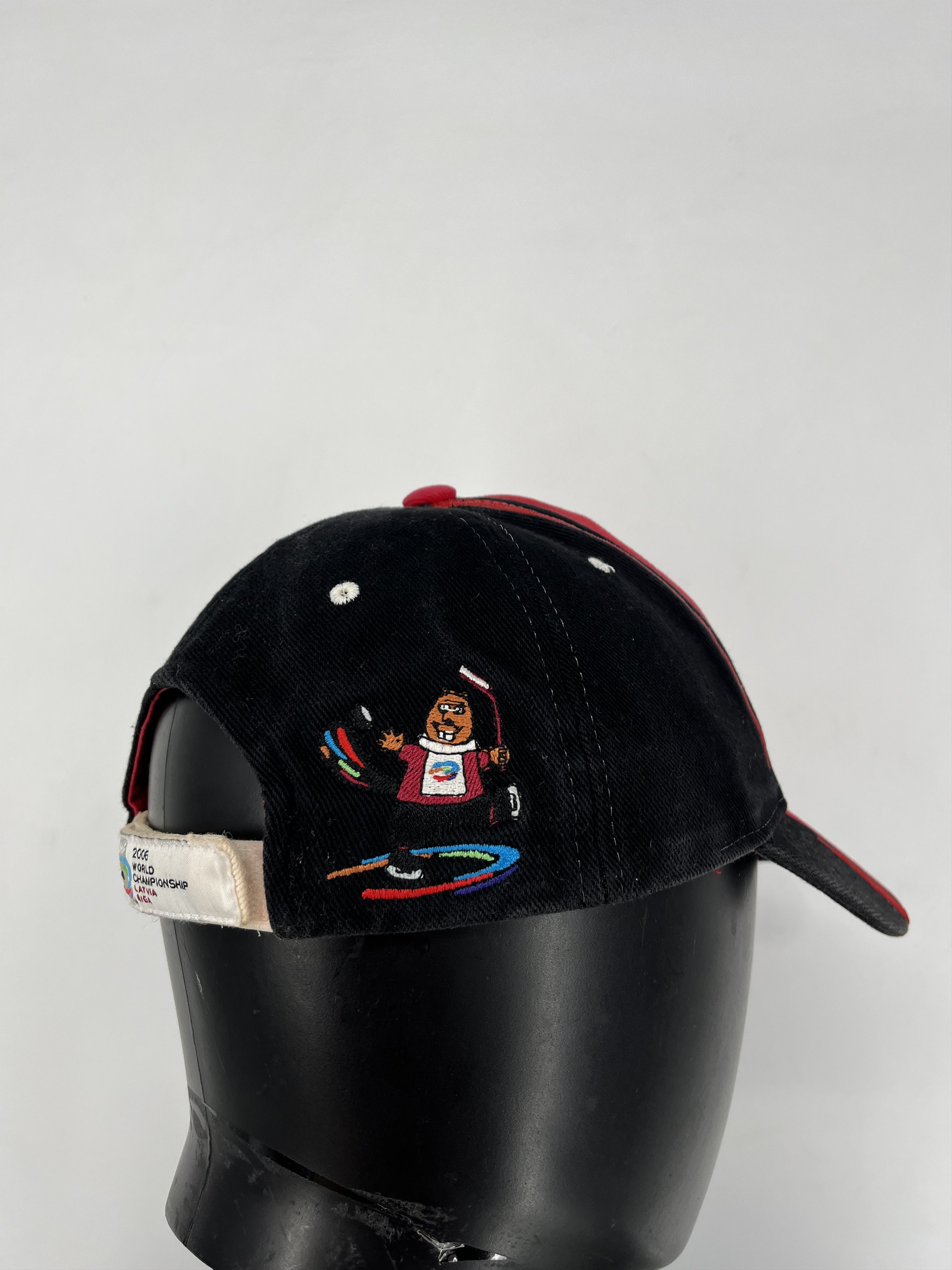 NHL × Vintage Vintage Cap 2006 IIHF World Championship Hockey Canada Size ONE SIZE - 5 Thumbnail