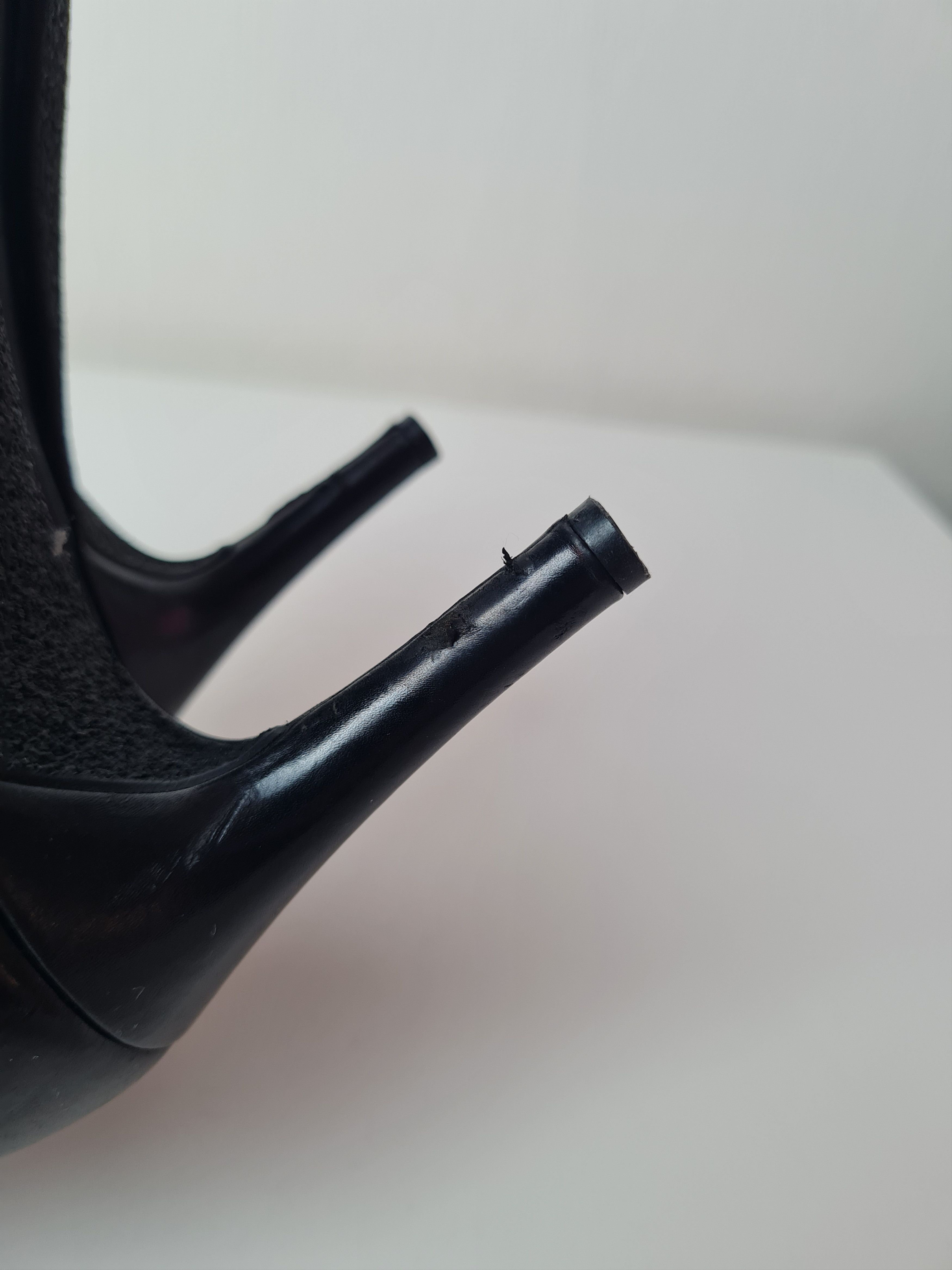 Gucci Vintage shoes Gucci almond toe heels black Luxury Sz 38 Size US 8 / IT 38 - 12 Thumbnail