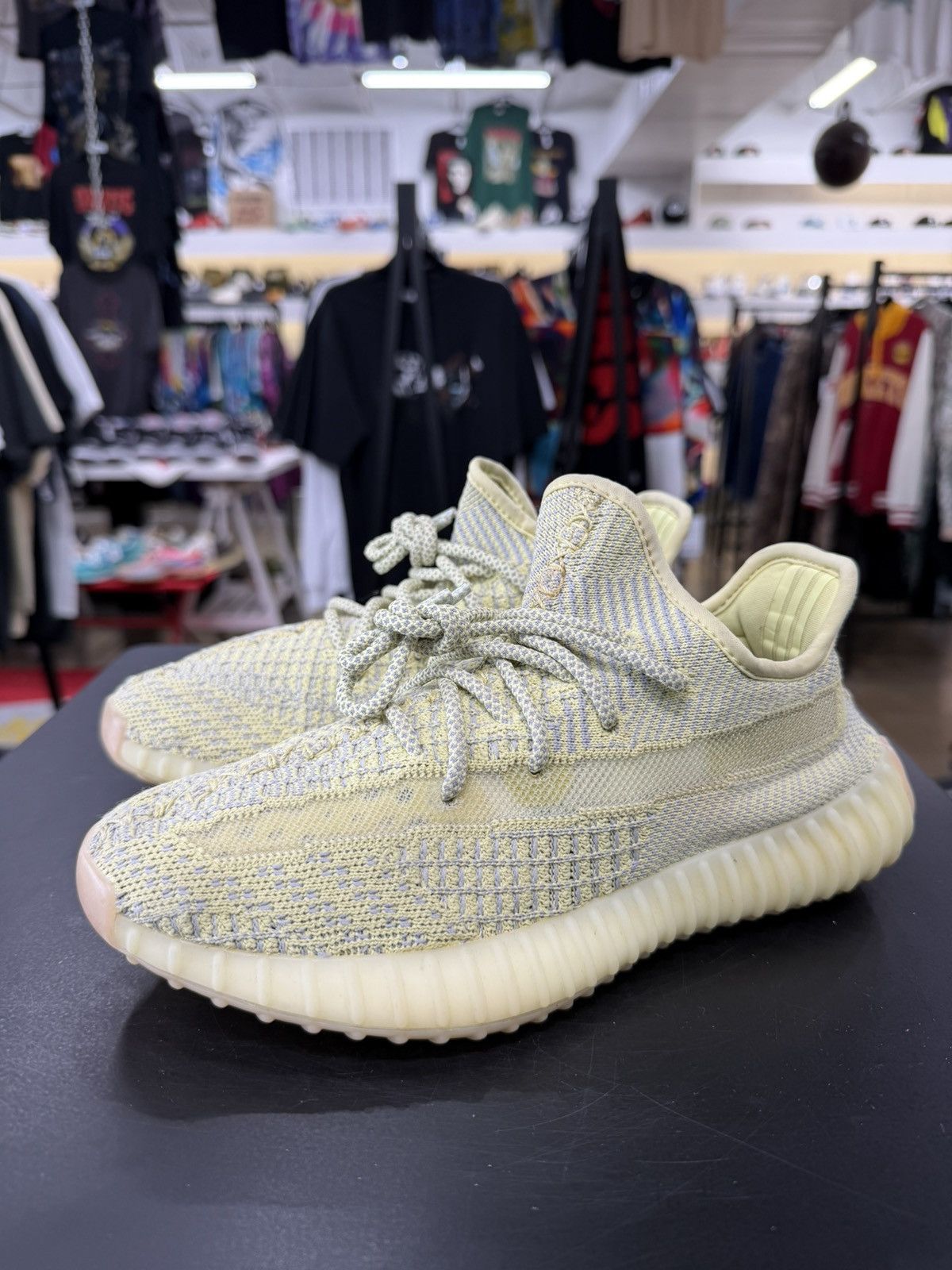 Adidas Yeezy Boost 350 V2 Antlia Size 6 (2019) Size US 6 / EU 39 - 1 Thumbnail