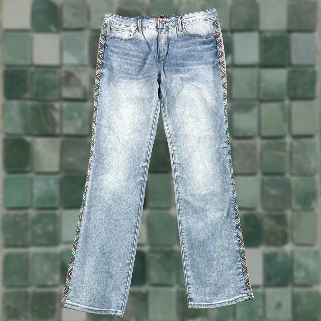 Vintage Driftwood Audrey Embroidered Aztec Southwest Jeans Women 34 Light Blue Size 24" / US 00 / IT 34 - 1 Thumbnail