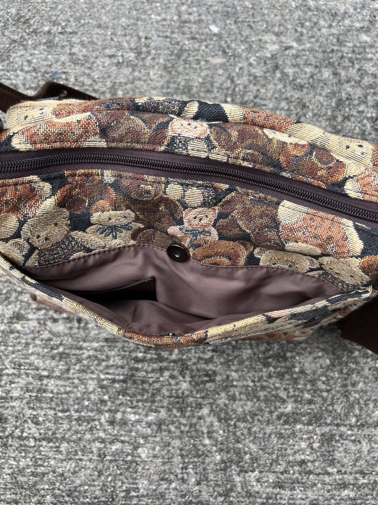 Japanese Brand Vintage Yamatoya Tokyo Ravi Ravi Jacquard Bears Sling Bag Size ONE SIZE - 14 Thumbnail