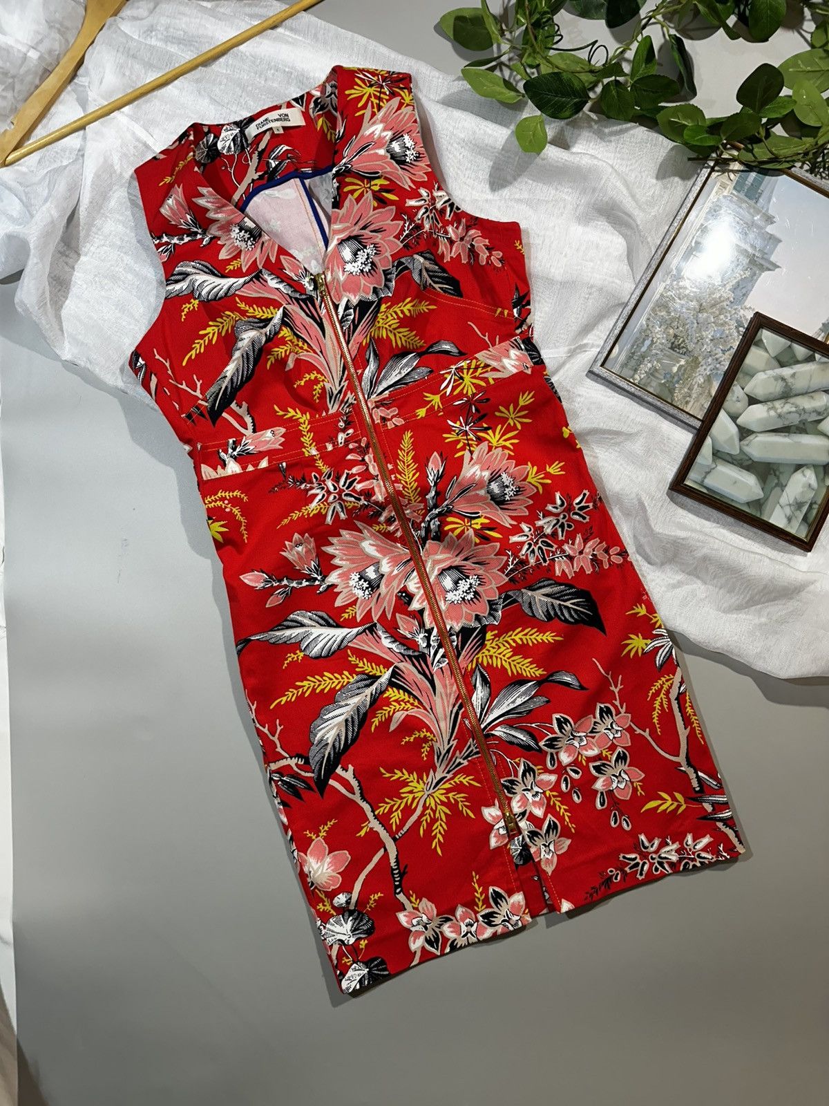 Diane von Furstenberg DVF Red Floral Zip Front Sheath Dress Sz 6 Cotton Stretch Size M / US 6-8 / IT 42-44 - 1 Thumbnail