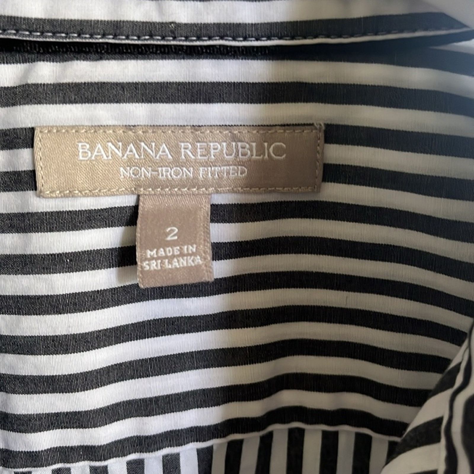 Banana Republic Banana Republic Black White Fitted Button Up Shirt size 2 Size XS / US 0-2 / IT 36-38 - 3 Thumbnail
